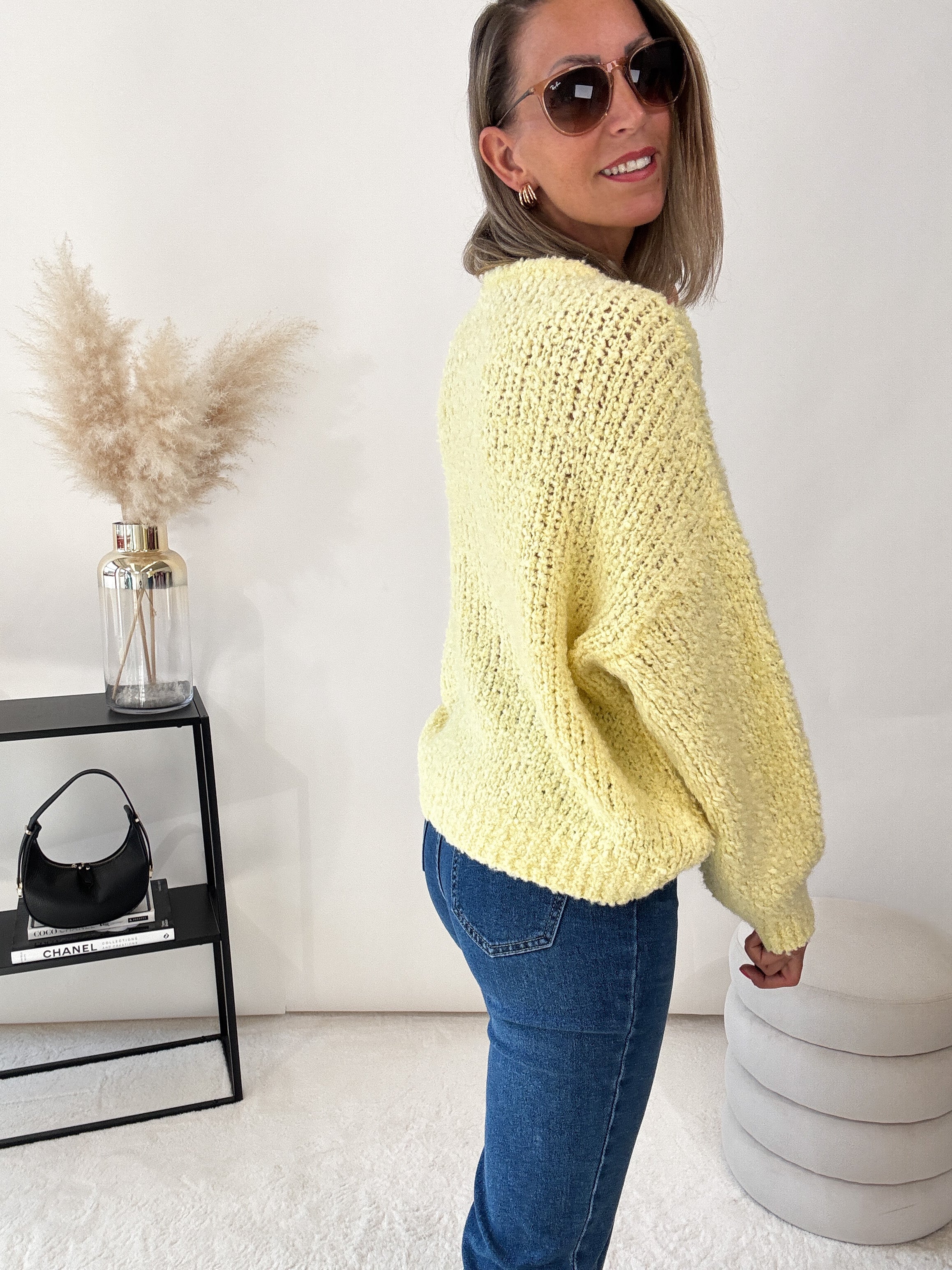"Bari" kuscheliger Boucle Cardigan- hellgelb