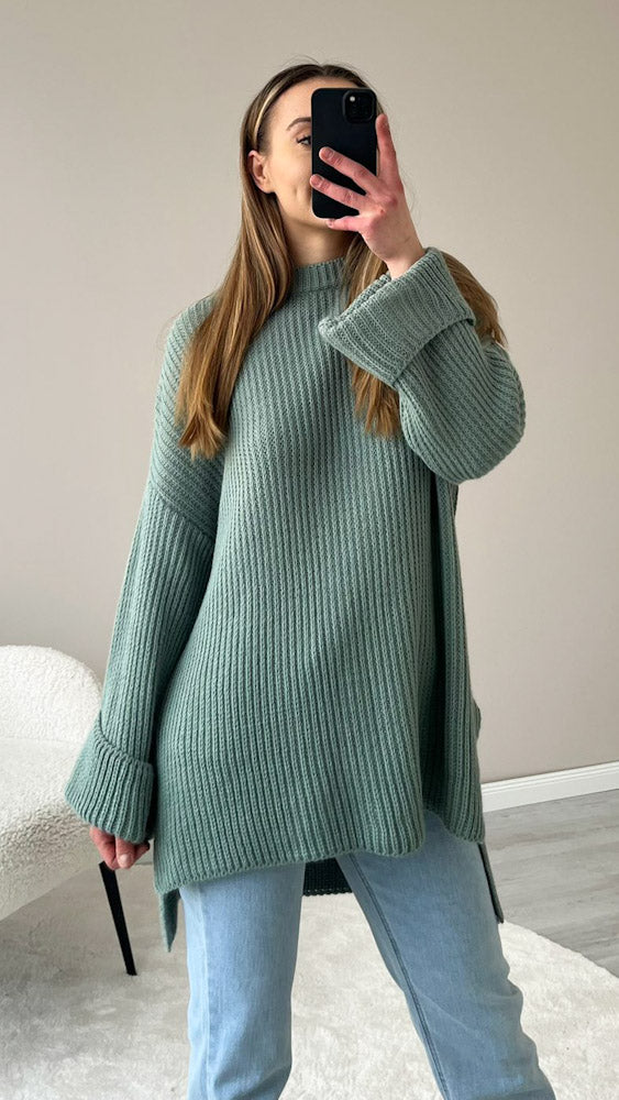 Strickpullover mit Schlitz - salbei