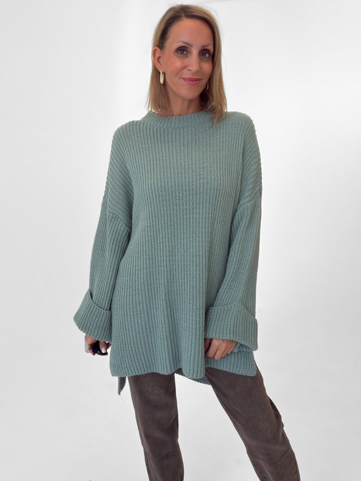 Strickpullover mit Schlitz - salbei