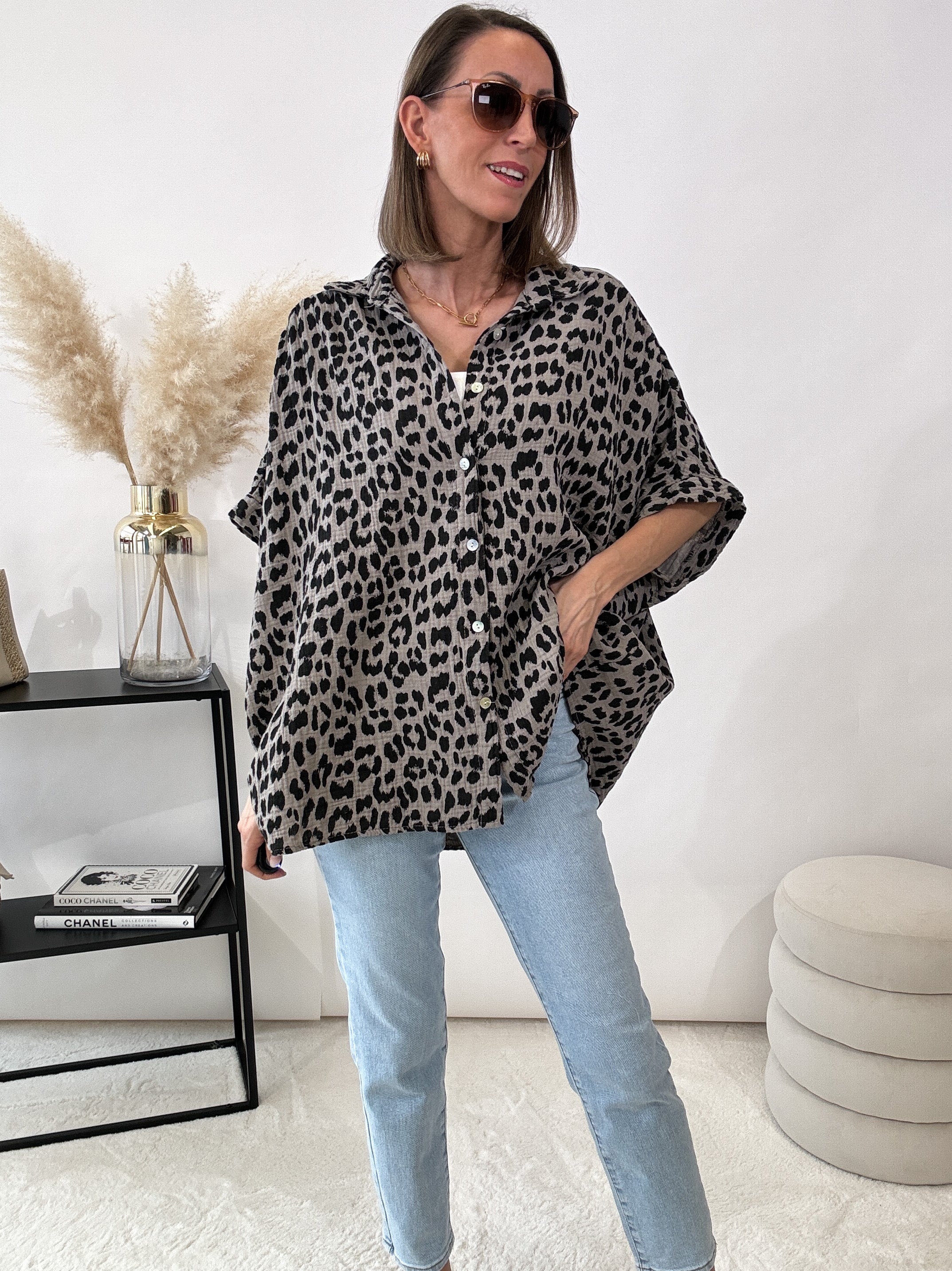 "Waffle Leo Midi Summer" Bluse aus Musselin - grau