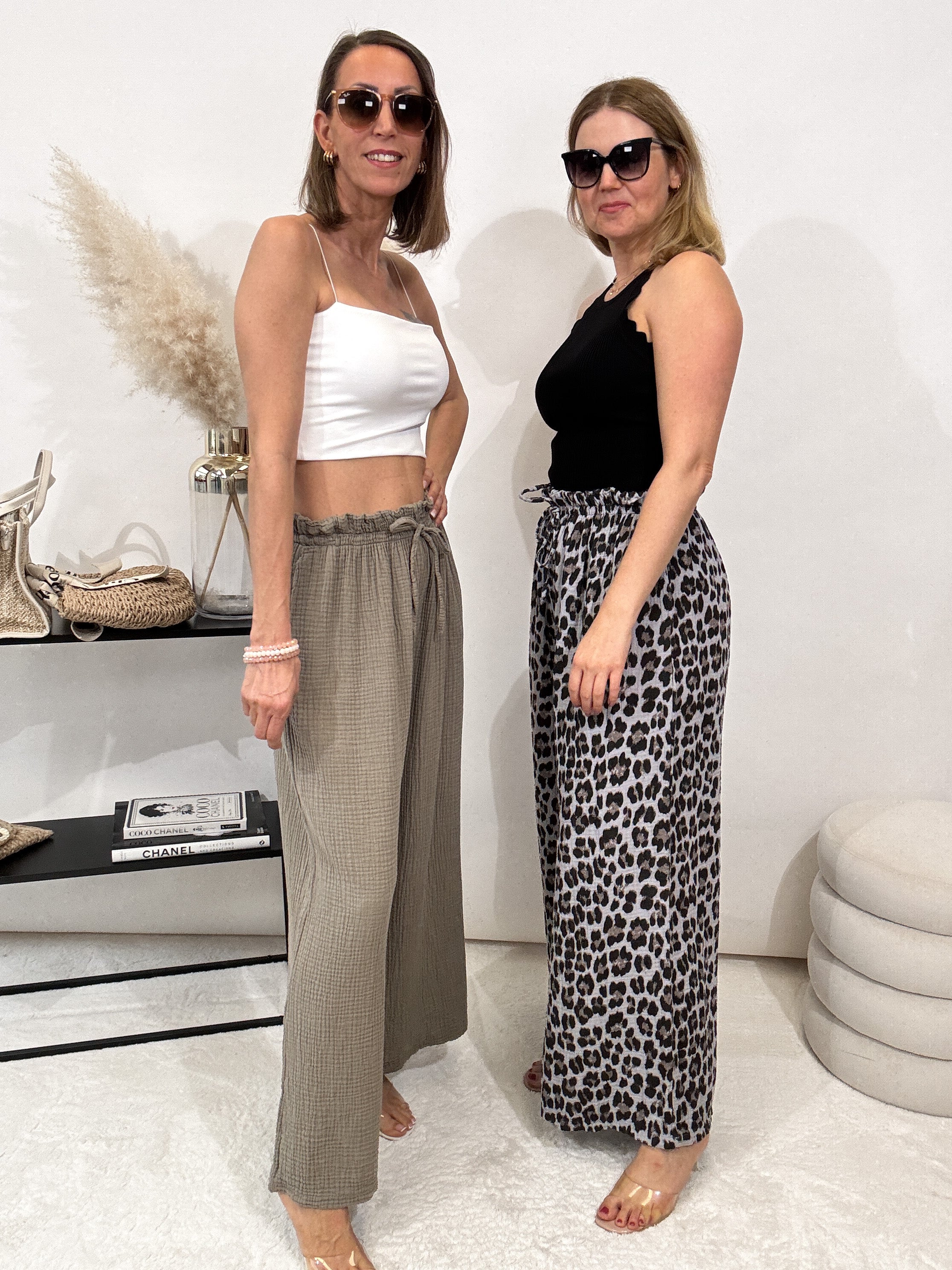 "Musselin Leo Pants 2.0" Hose aus Baumwolle (bis Größe 44) - taupe