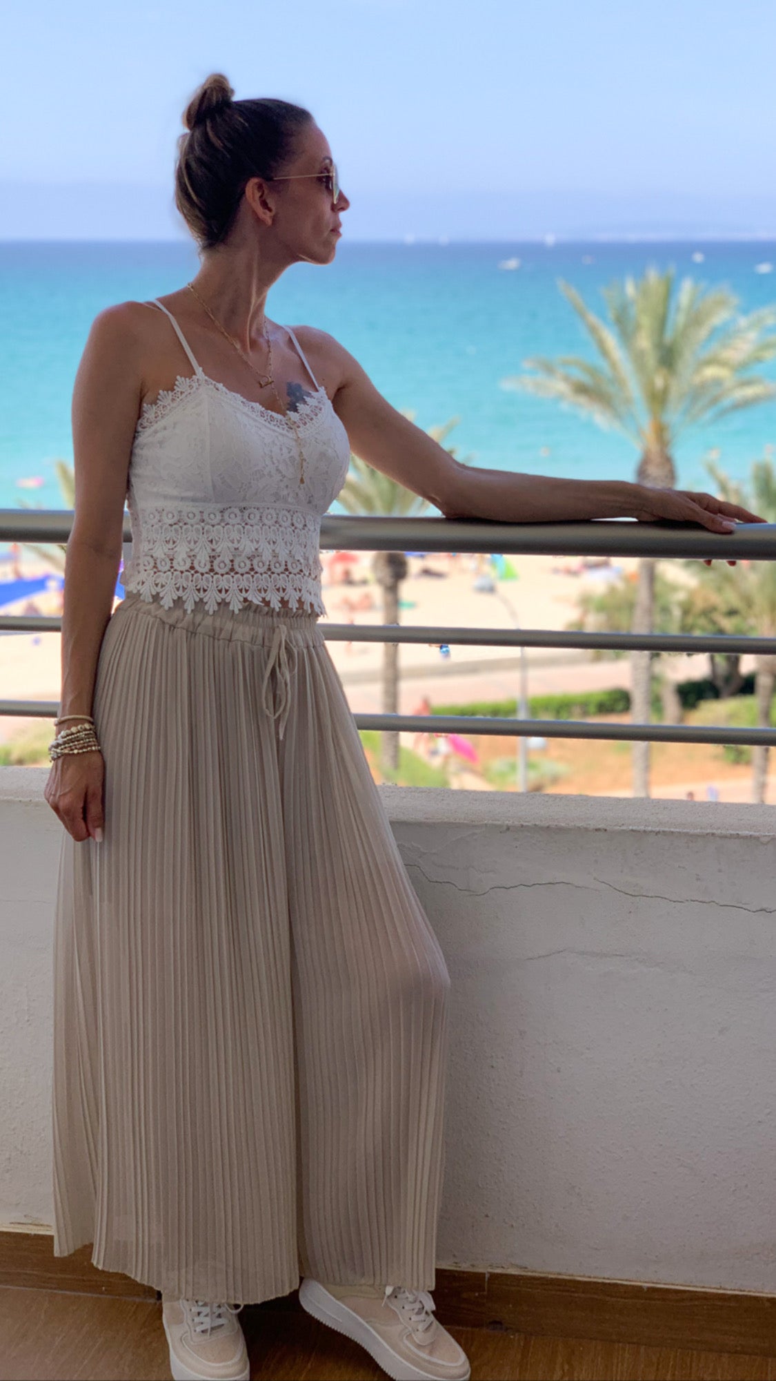 "Leah" Crop Top Lace - weiss