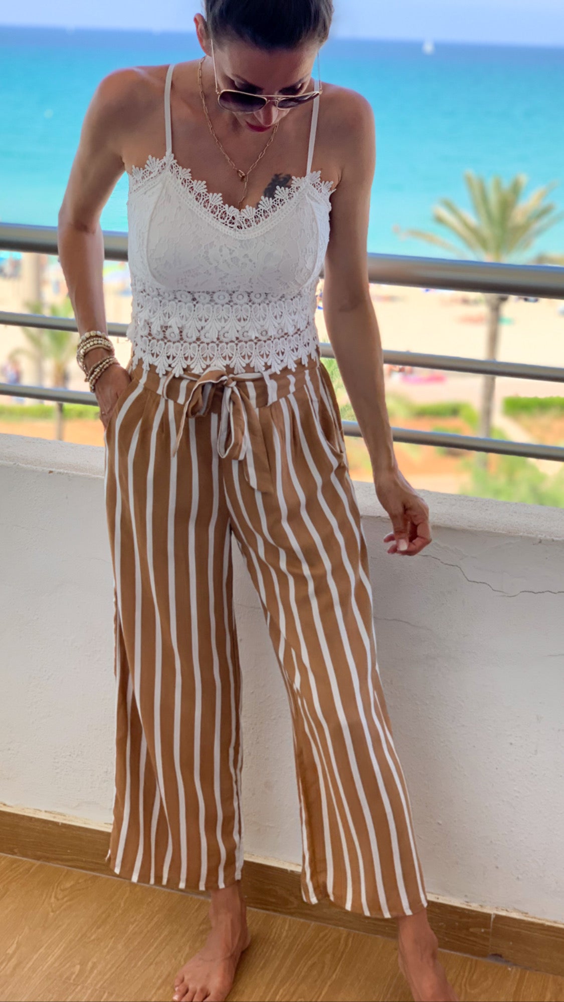 "Leah" Crop Top Lace - weiss