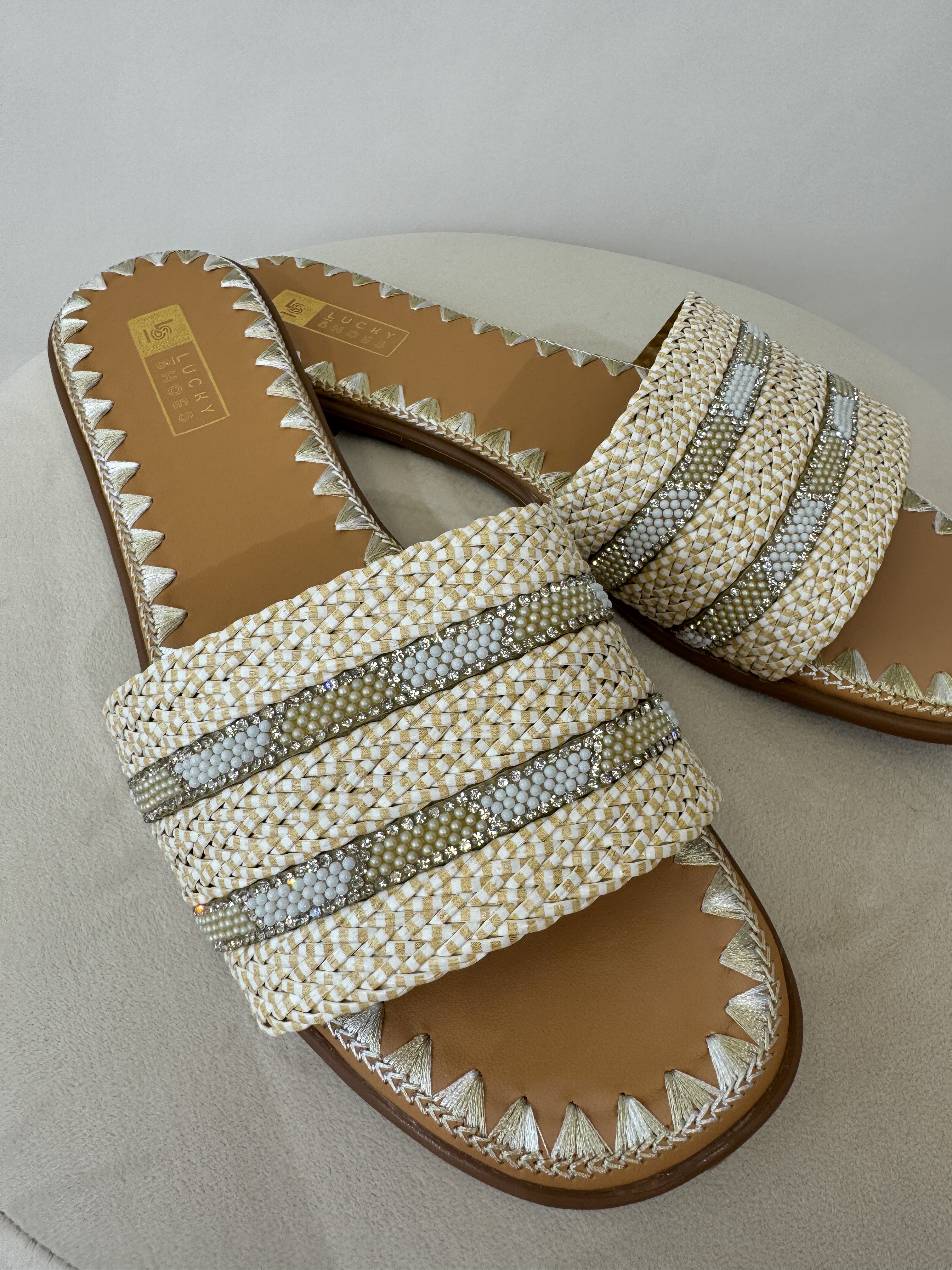 "Nemi" süße Sandale - beige