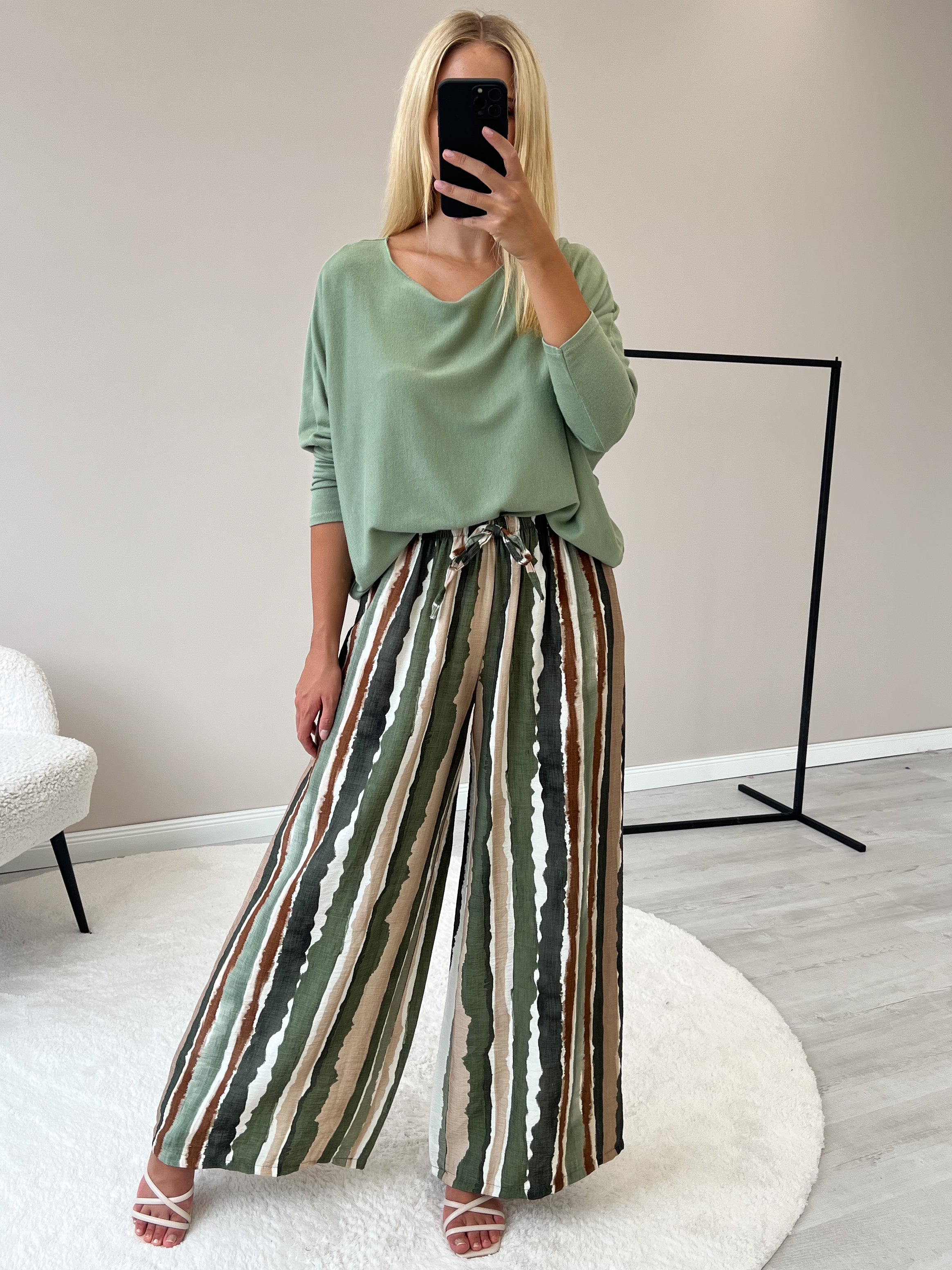 "Soft" weiches Longshirt aus Viscose & Wolle - matcha