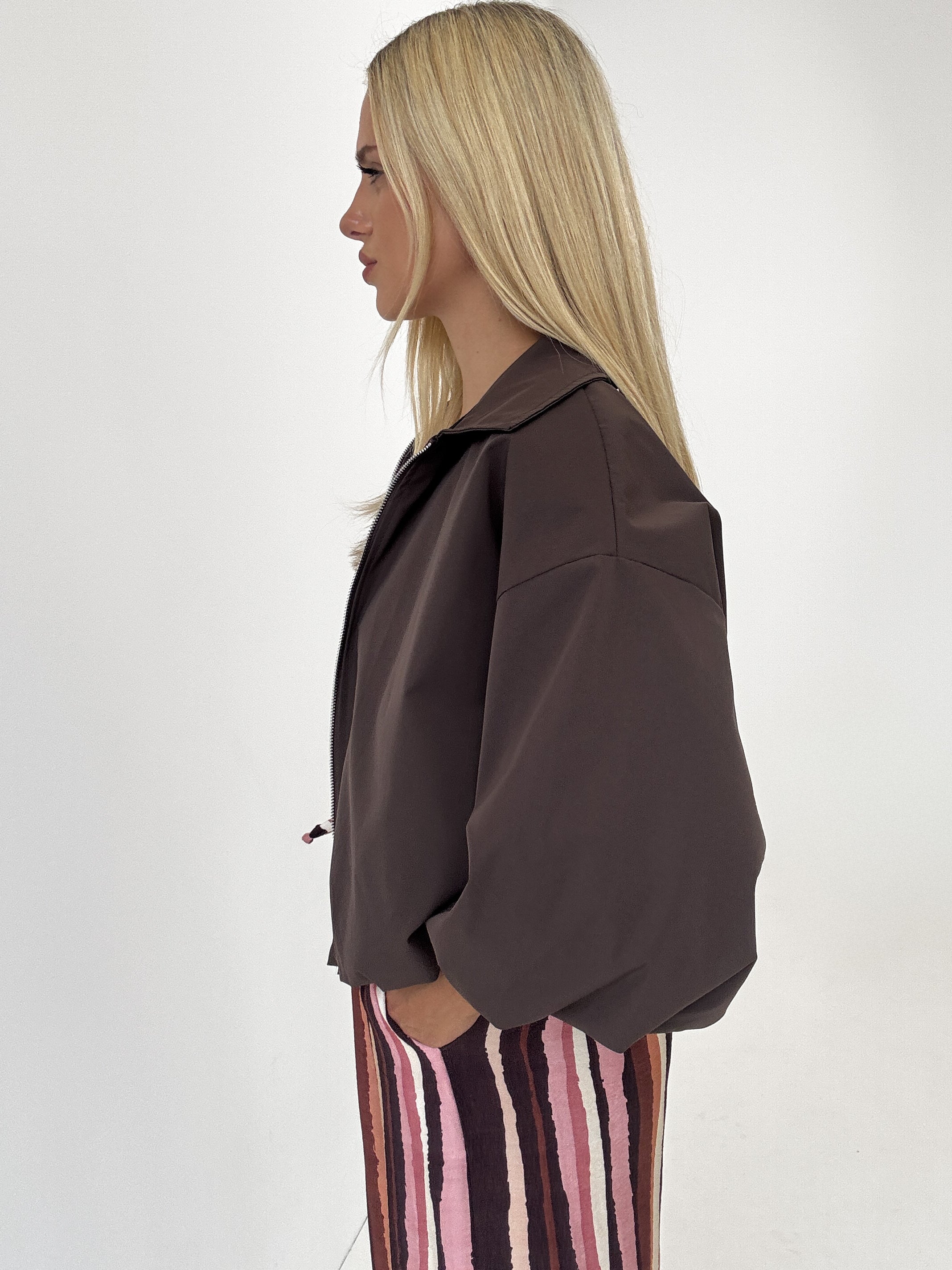 "Mena" stylische Jacke mit 7/8 Ärmeln - braun
