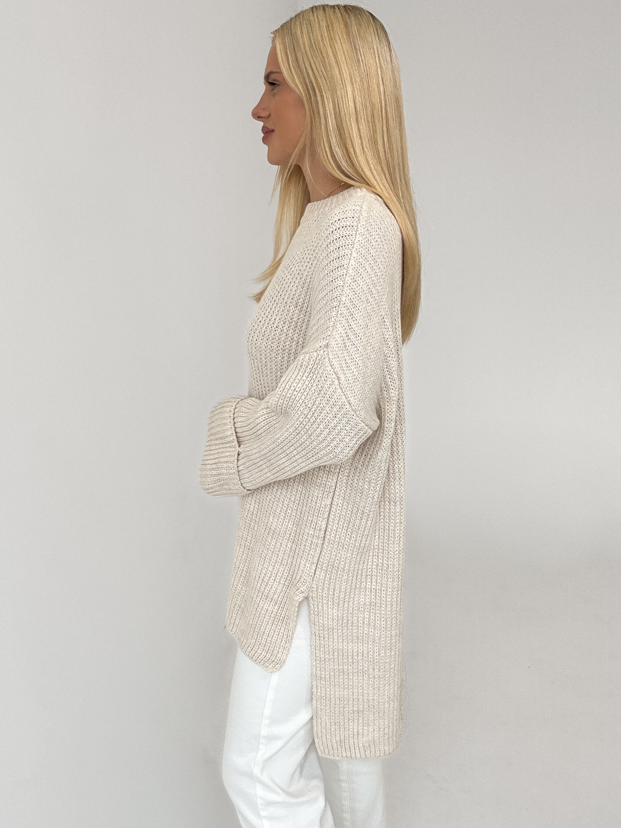 Strickpullover mit Schlitz - beige