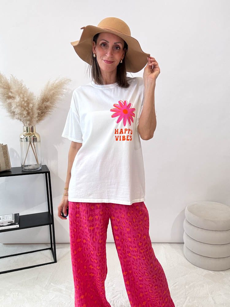 "Happy Vibes" Shirt mit Statement - weiß