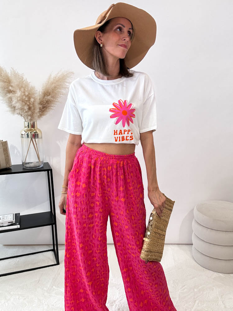 "Happy Vibes" Shirt mit Statement - weiß