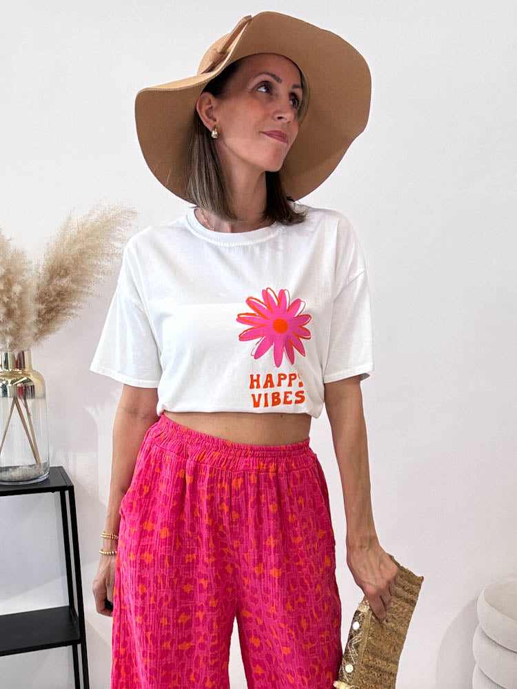 "Happy Vibes" Shirt mit Statement - weiß