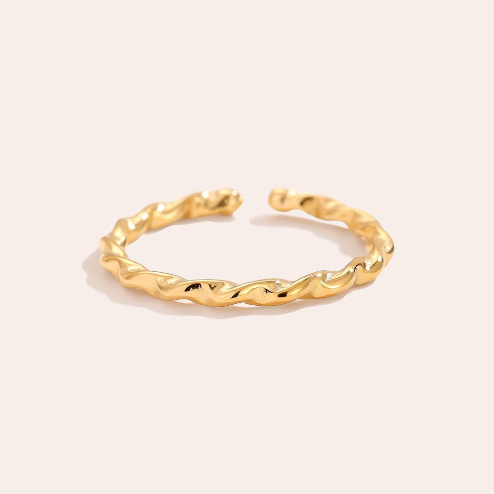 "Timeless Swirl" stylischer Ring - gold