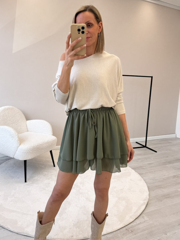 EFFORTLESS CHIC