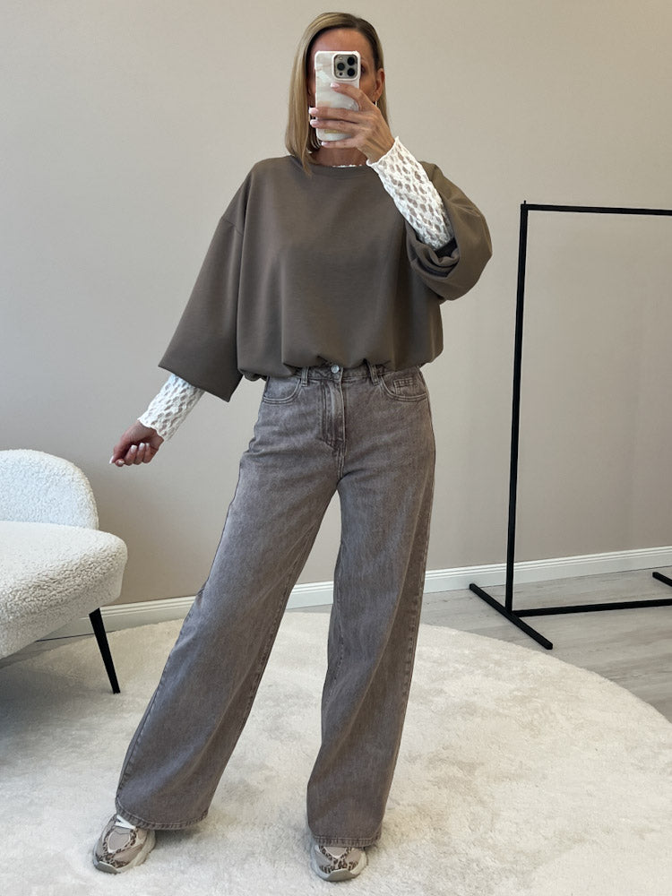 RELAXED LAYERING LOOK