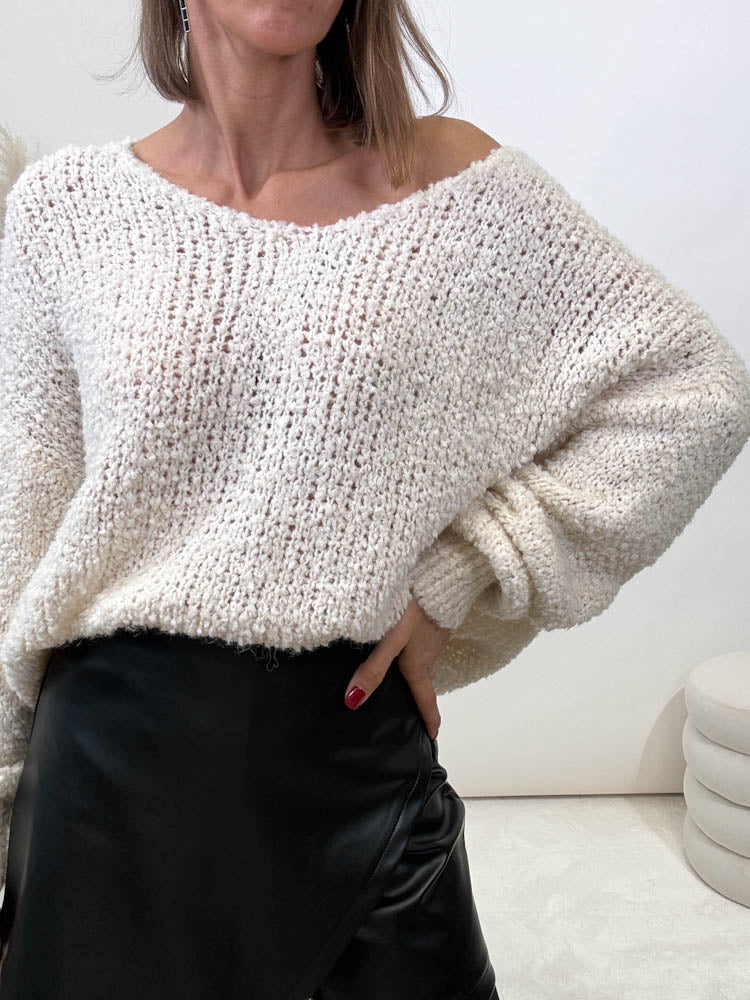 "Bouclé V" kuscheliger Pulli - creme