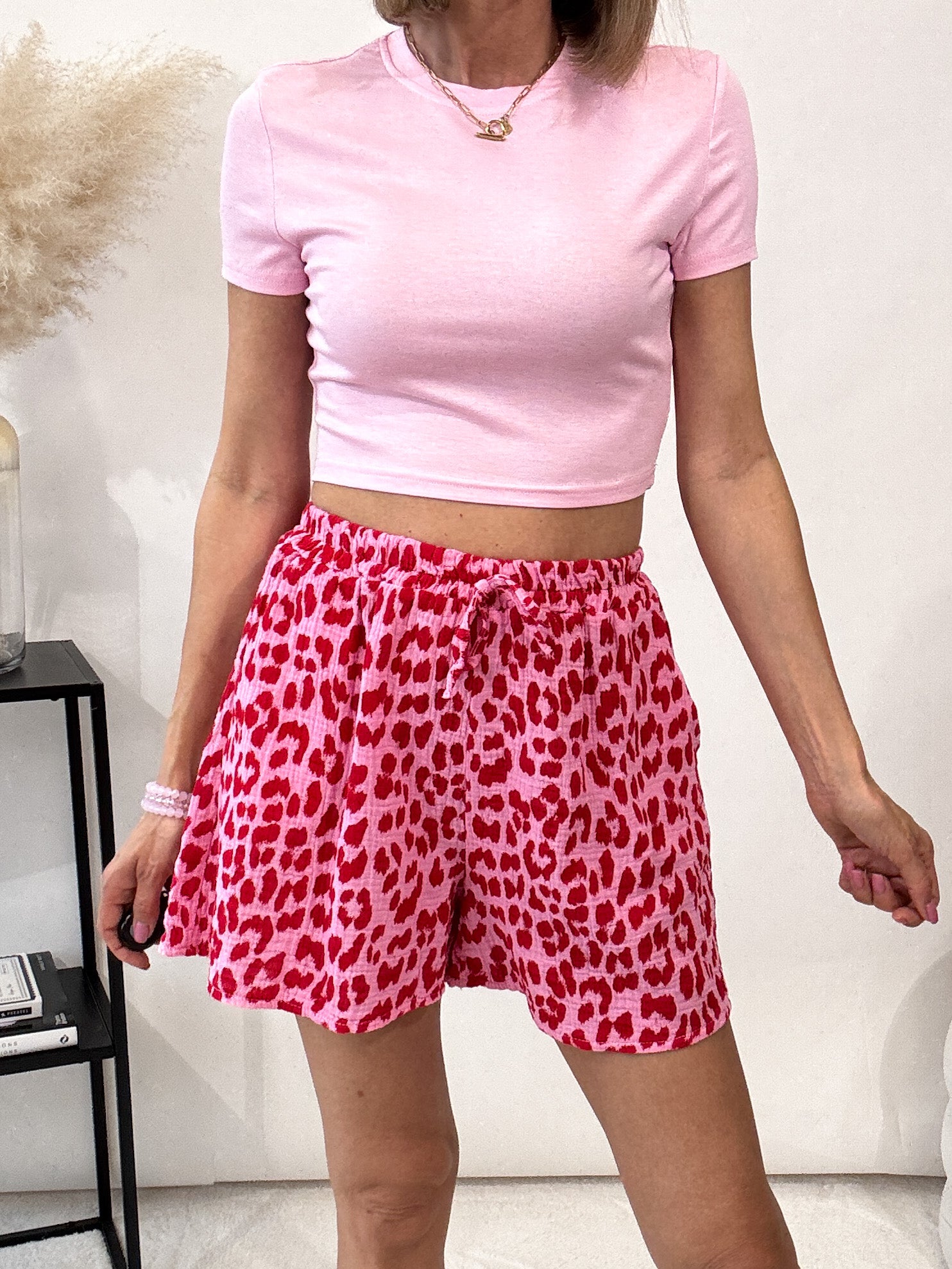 "Shorty Leo" Short aus Musselin - pink/rot