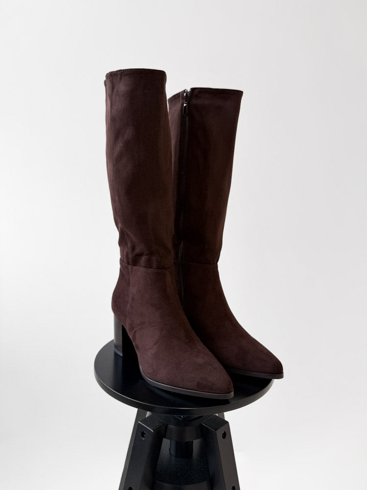 "Beau 2.0" Stiefel mit Absatz in Wildlederoptik - braun