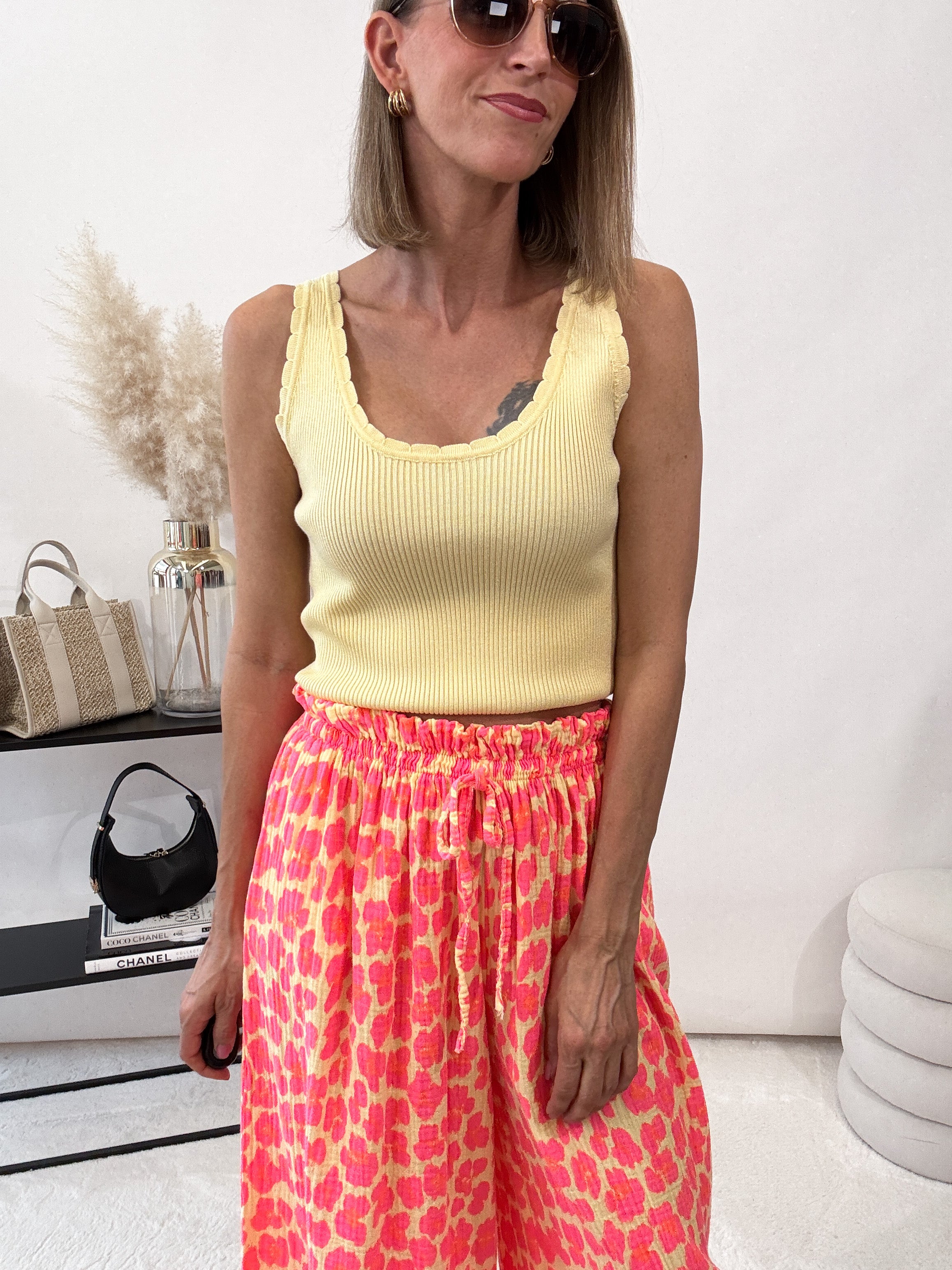 "Musselin Leo Pants 2.0" Hose aus Baumwolle (bis Größe 44) - glowy yellow/pink