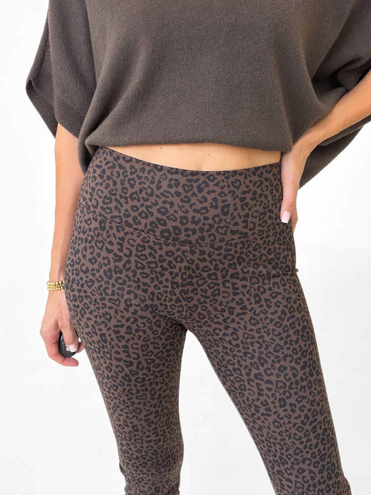 "Wild & Soft" weiche Leo-Legging - braun