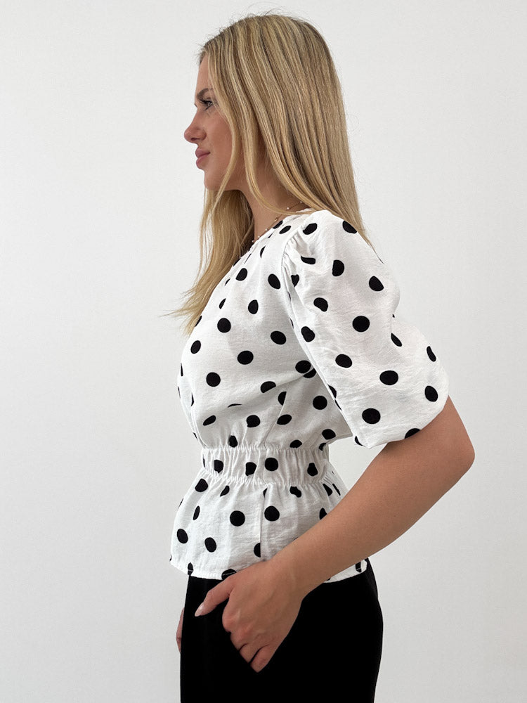"Dot Darling" süße Bluse aus Viscose - weiß/ schwarz