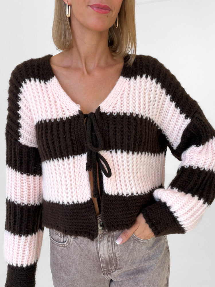 "Malibu Stripes" weicher Cardigan mit Schleifen - braun/rosa