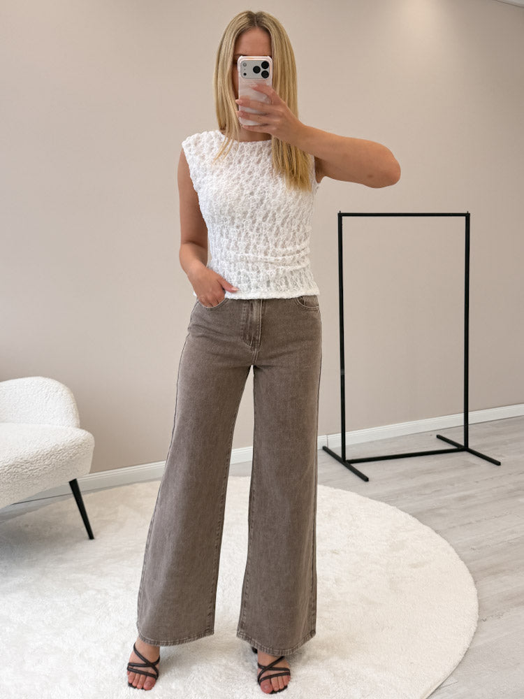 CASUAL ELEGANCE