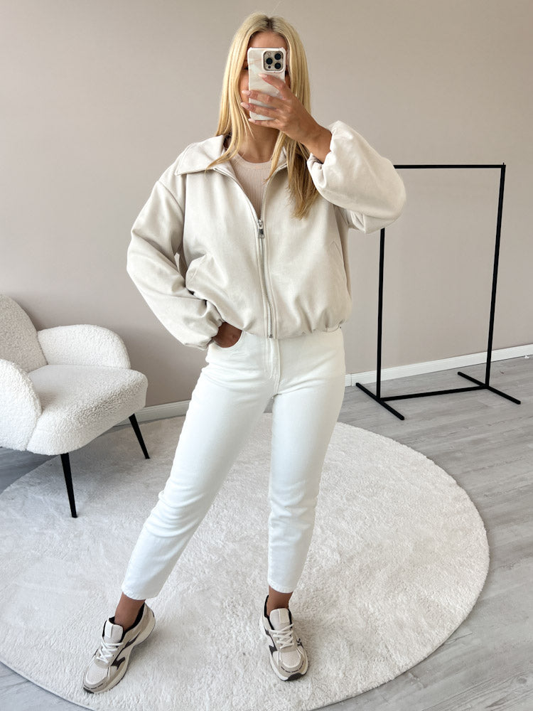 CLEAN GIRL LOOK