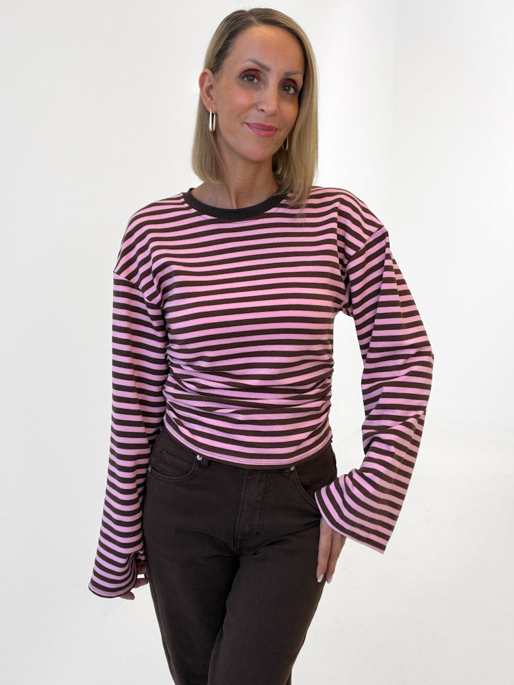 "Melfi Stripes" Pullover mit seitlicher Raffung aus Baumwolle - braun/rosa