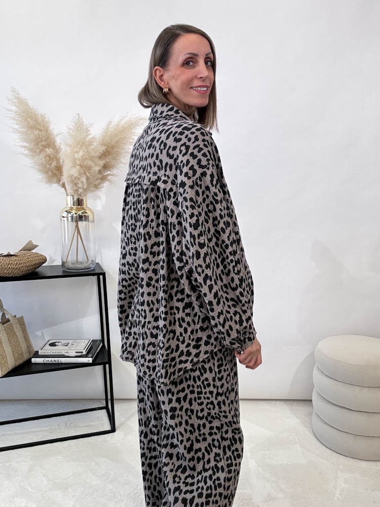 "Musselin Leo" Bluse aus Baumwolle - grau