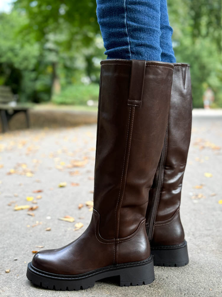 "Trendy High" Hoher Stiefel - braun