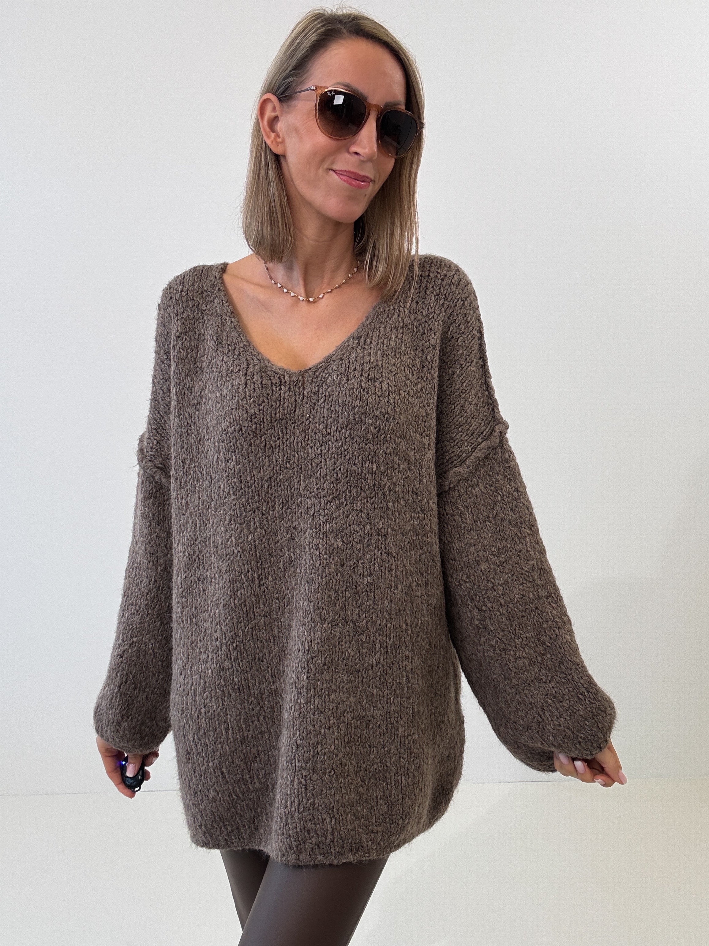 "Cosy V" kuscheliger Wollpulli - hellbraun