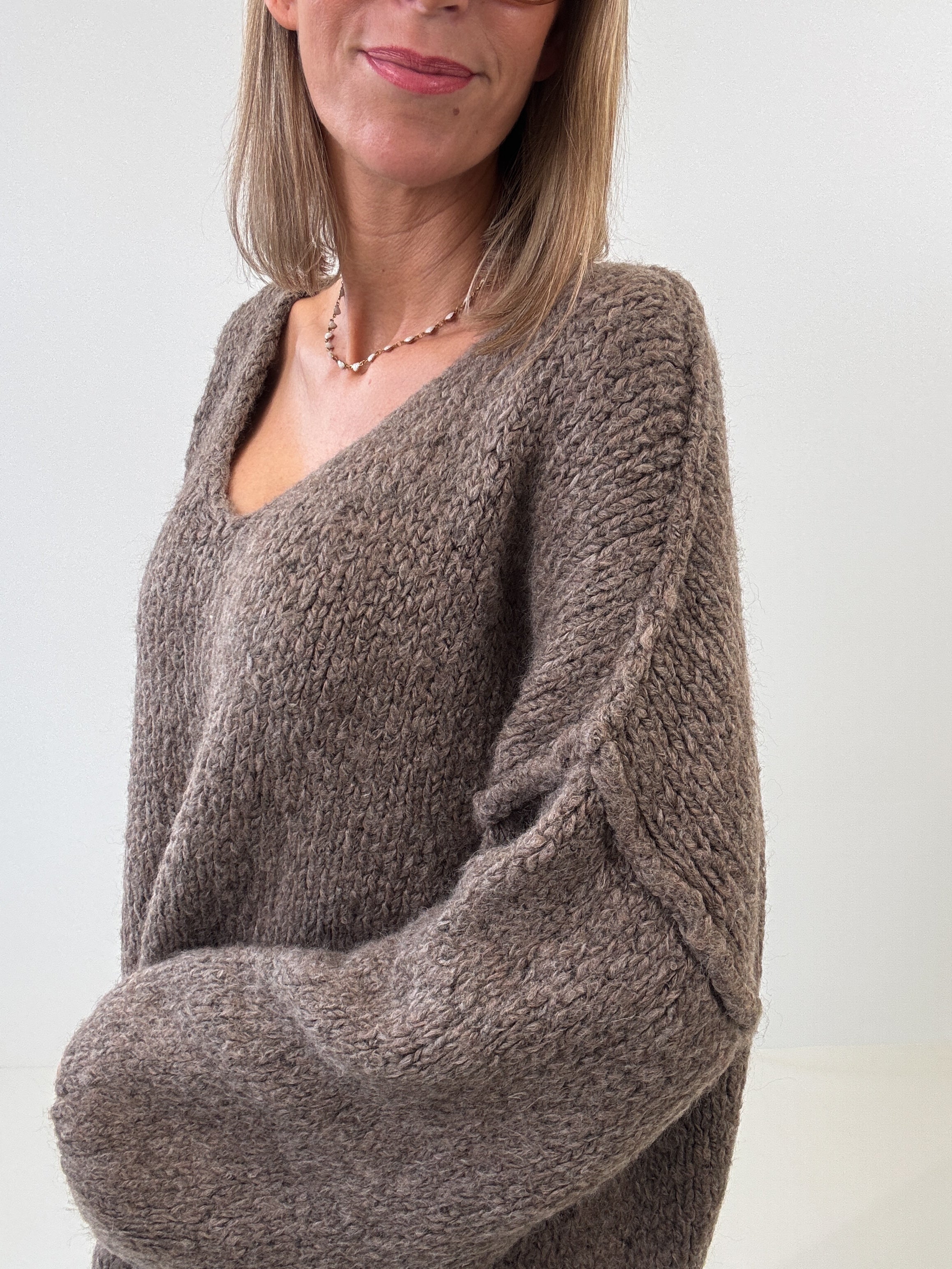 "Cosy V" kuscheliger Wollpulli - hellbraun