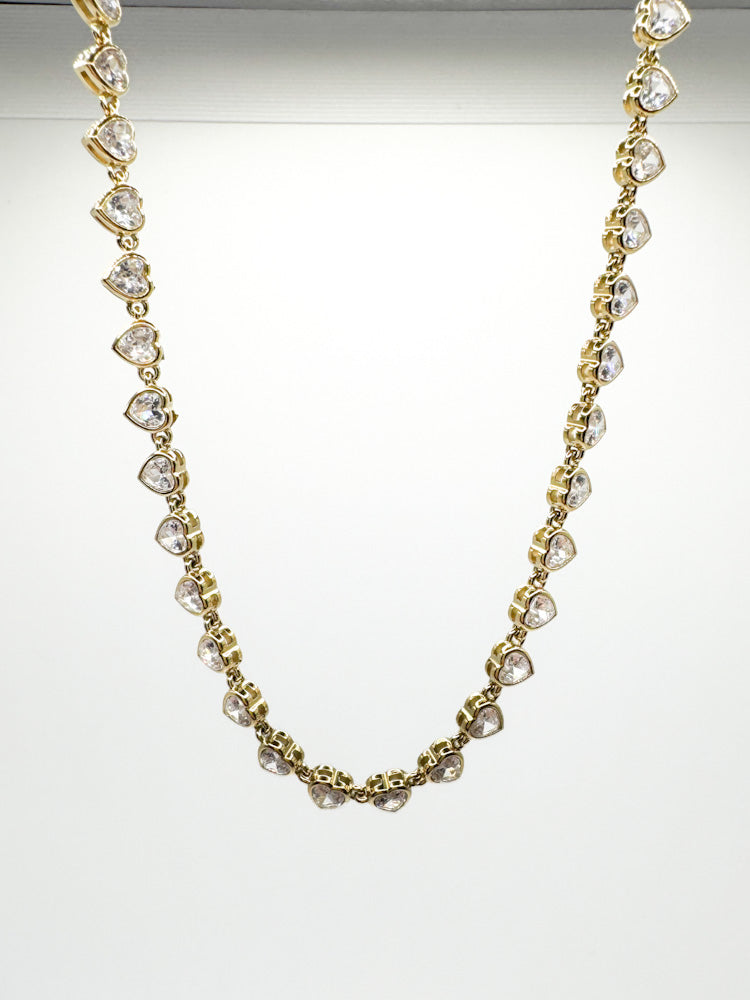 "Timeless Love" wunderschöne Herzkette - gold