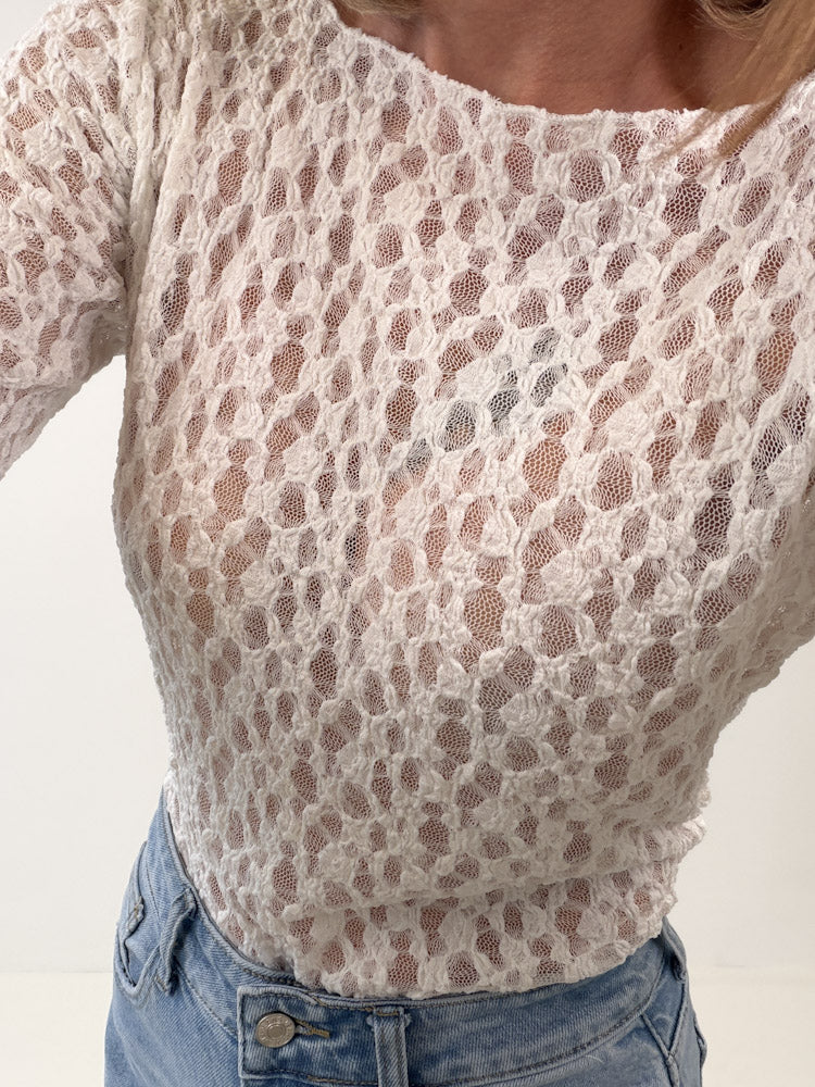 "Feral Lace 2.0" Shirt aus weicher Spitze - weiß
