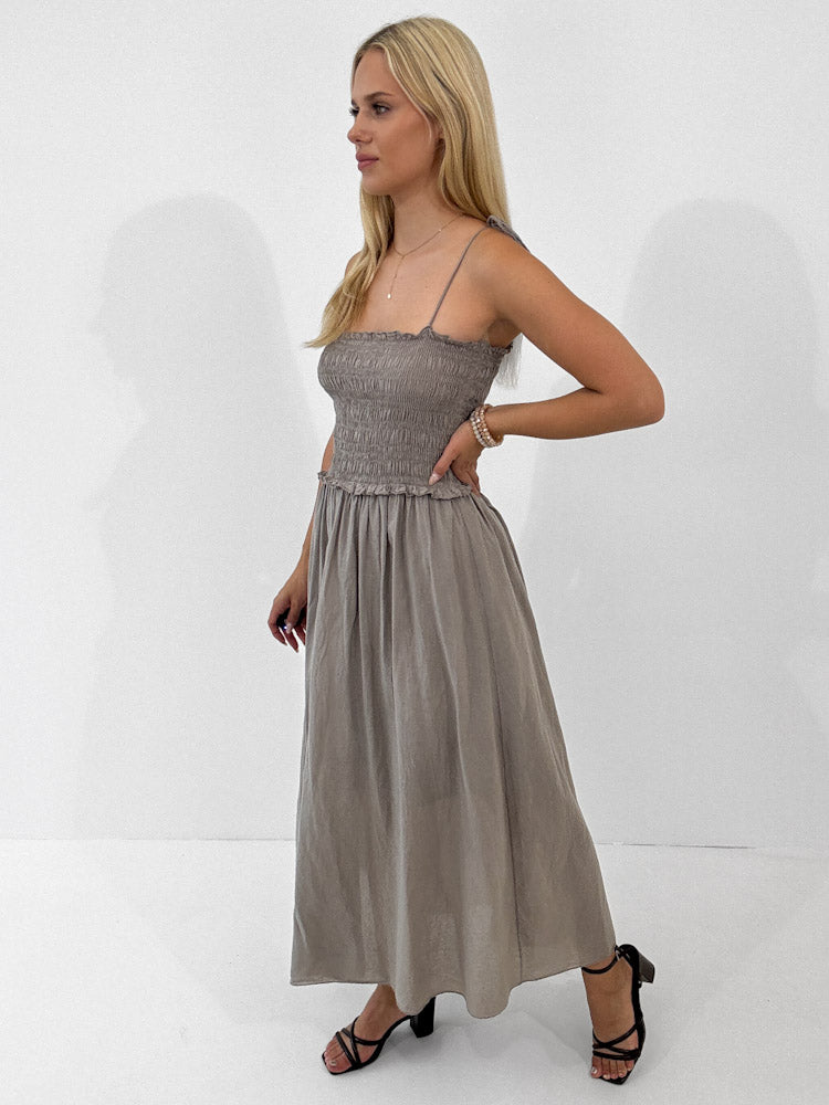 "Summer Breeze" - schönes Maxikleid aus Baumwolle - mocca