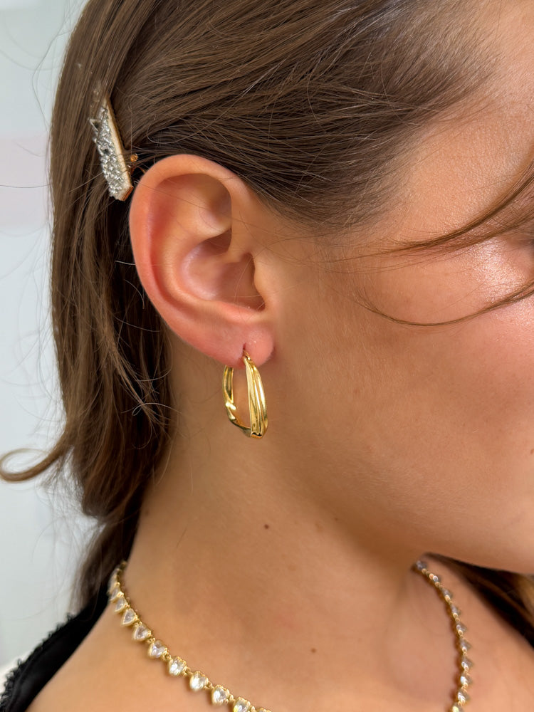 "Timeless Romance" wunderschöne Ohrringe - gold