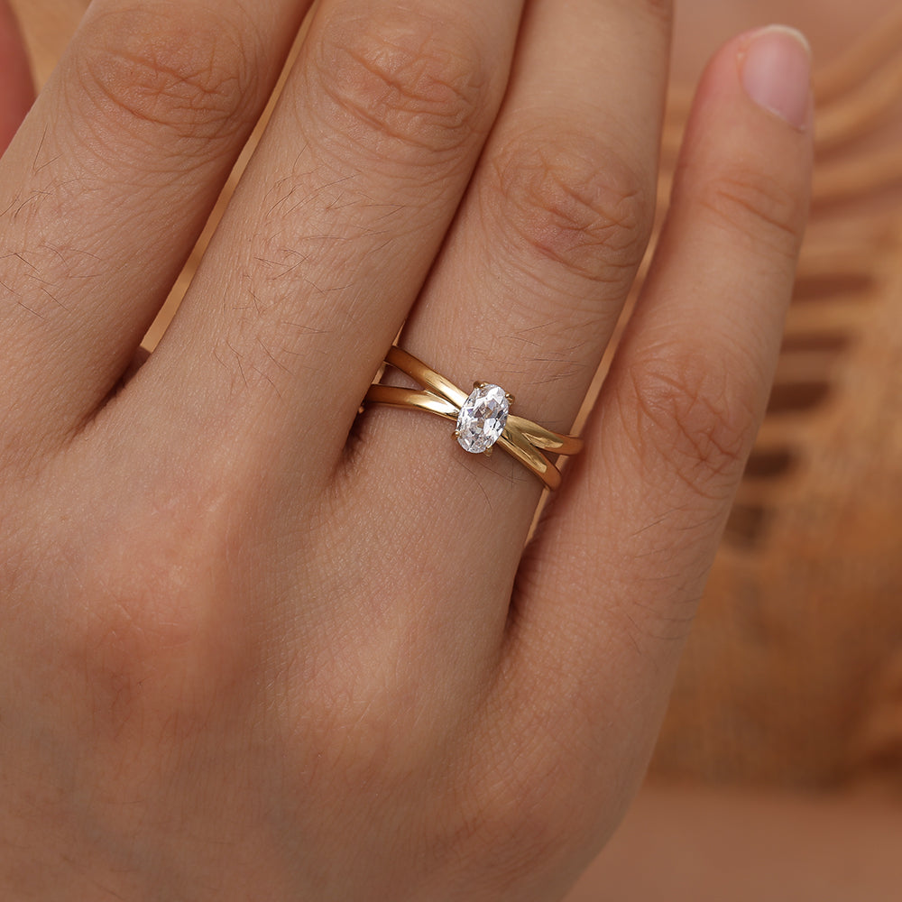 "Love Oval Diamond" stylischer Ring - gold