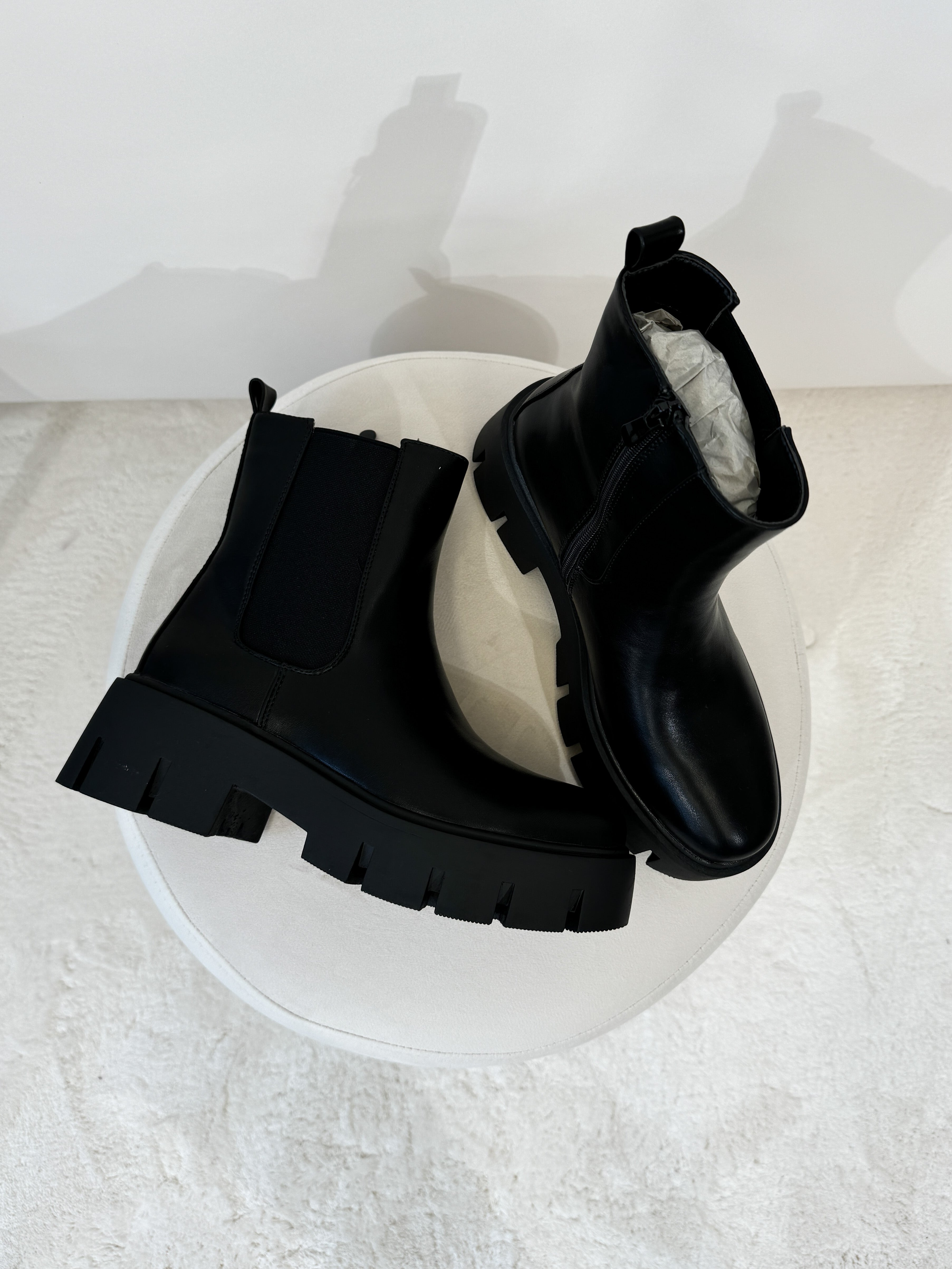 "Chunky" Chelsea Boots - schwarz