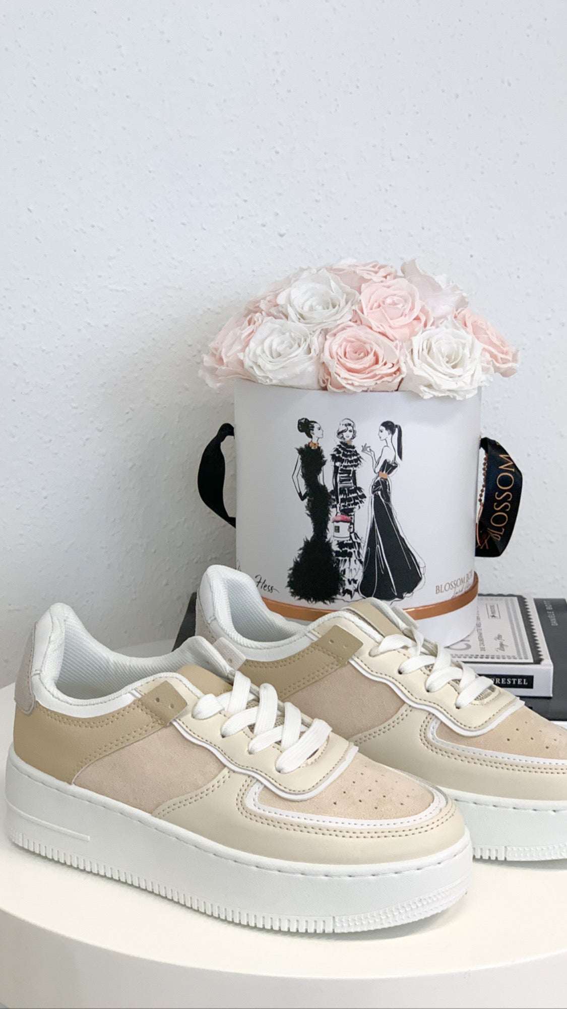 "Fall in love" Sneaker - beige