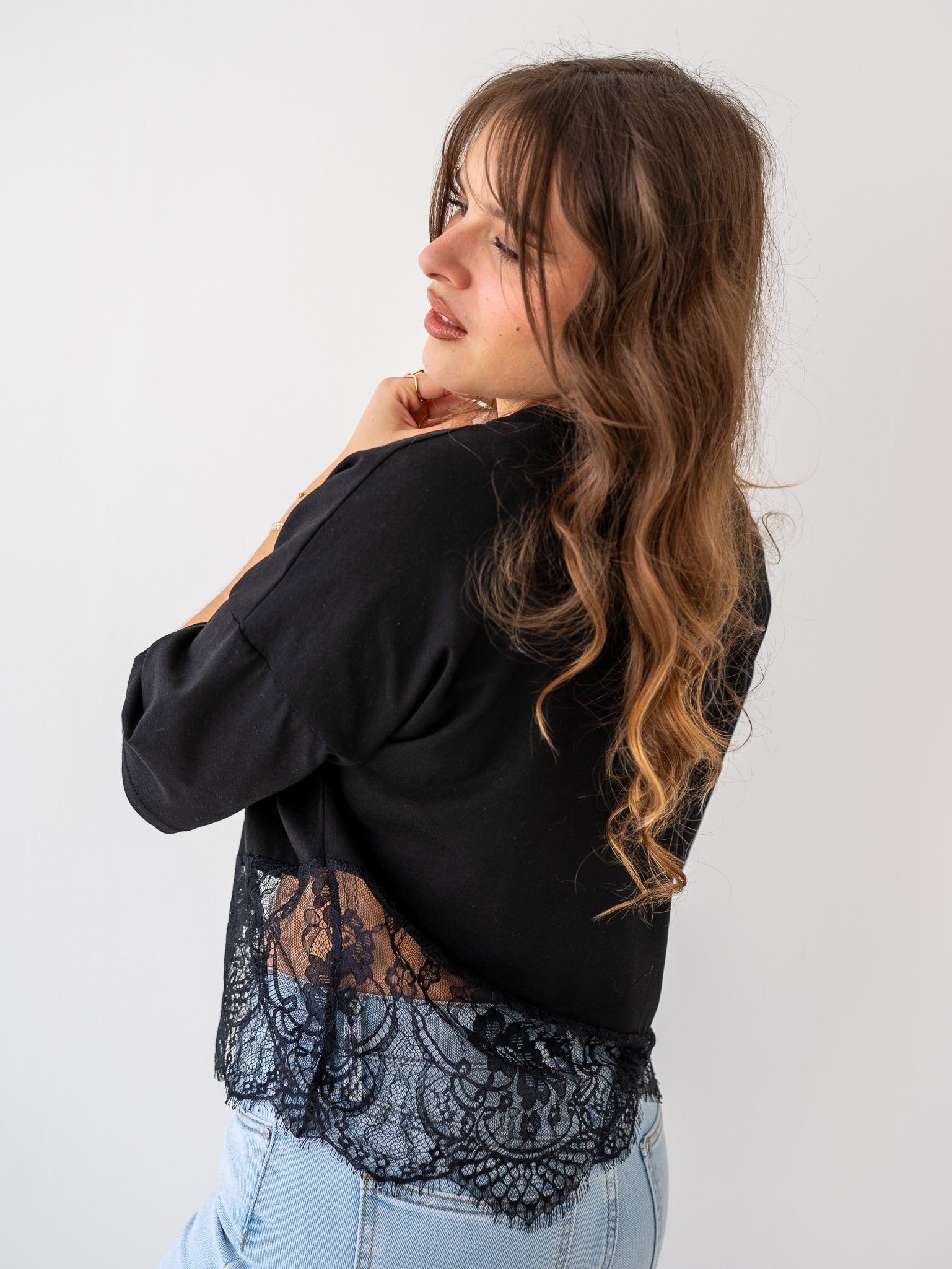 "Faro Lace" stylisches T-Shirt mit Spitzendetails - schwarz