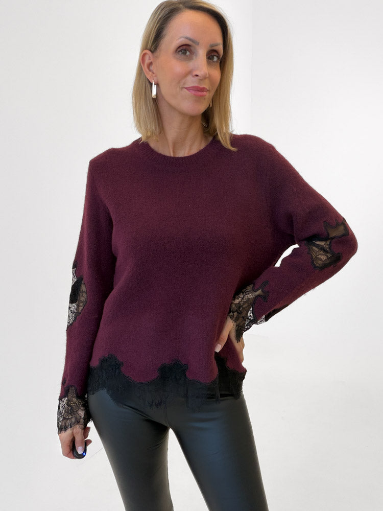 "Cesena Lace 2.0" Pullover mit Spitzendetaills aus Viscose & Lana Wolle - plum