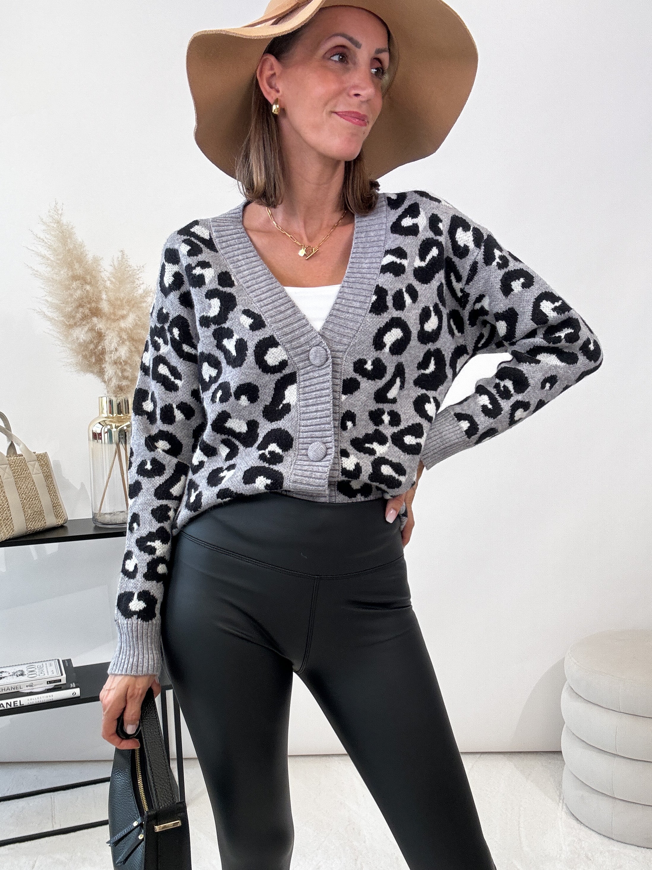 "Sizilia" kuscheliger Leo Cardigan - grau