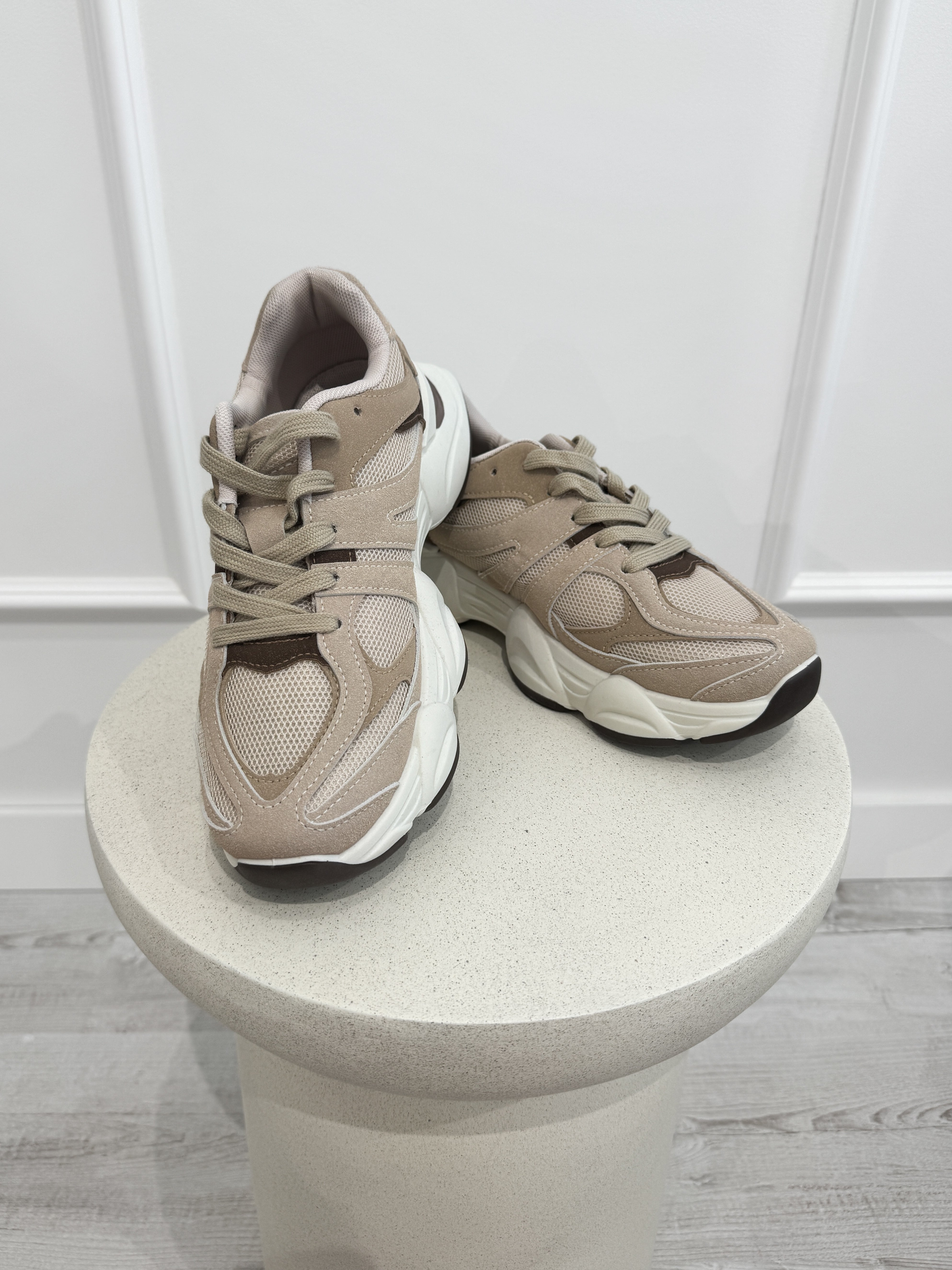"Motion" stylischer Sneaker - beige