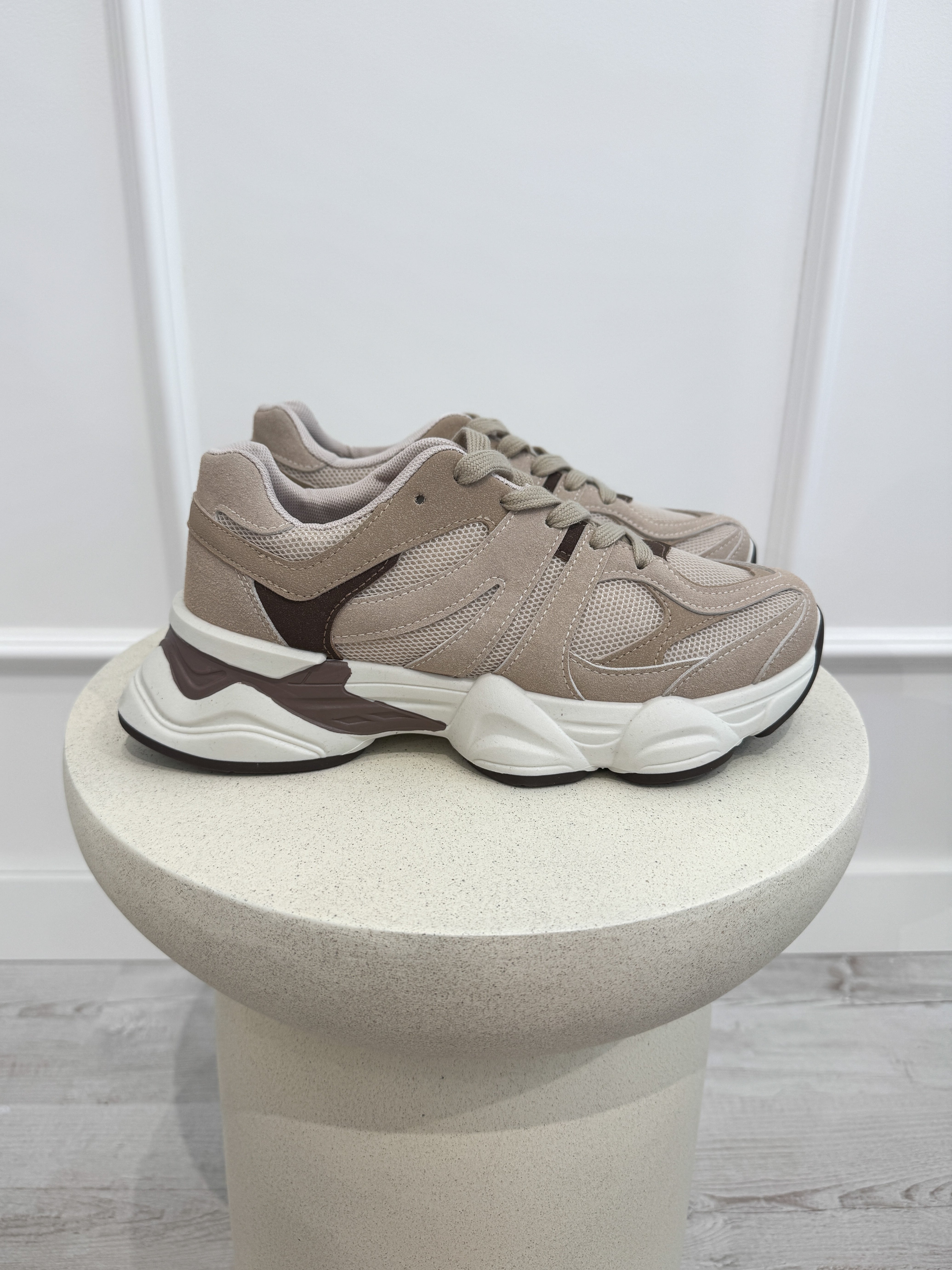 "Motion" stylischer Sneaker - beige