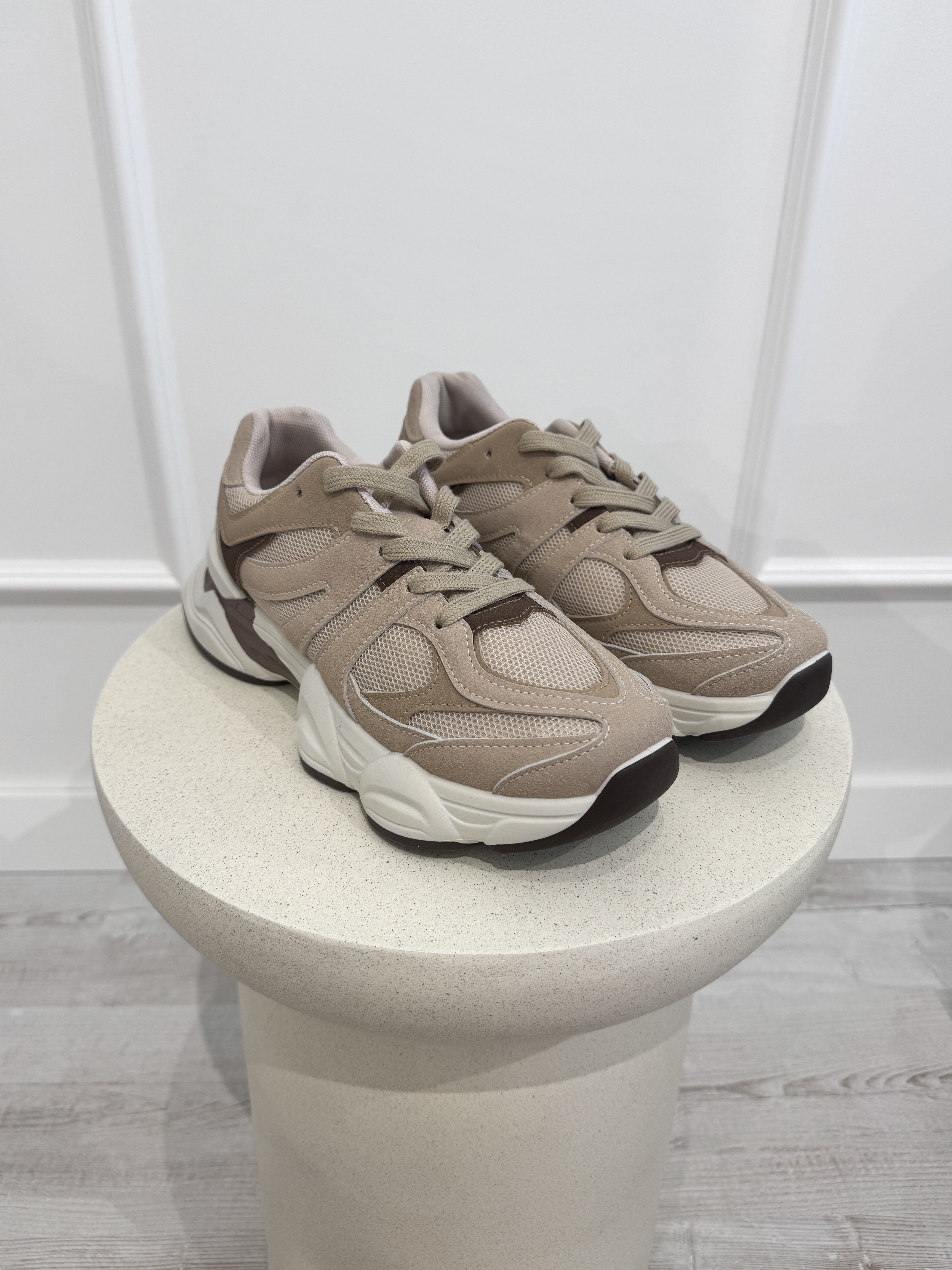 "Motion" stylischer Sneaker - beige