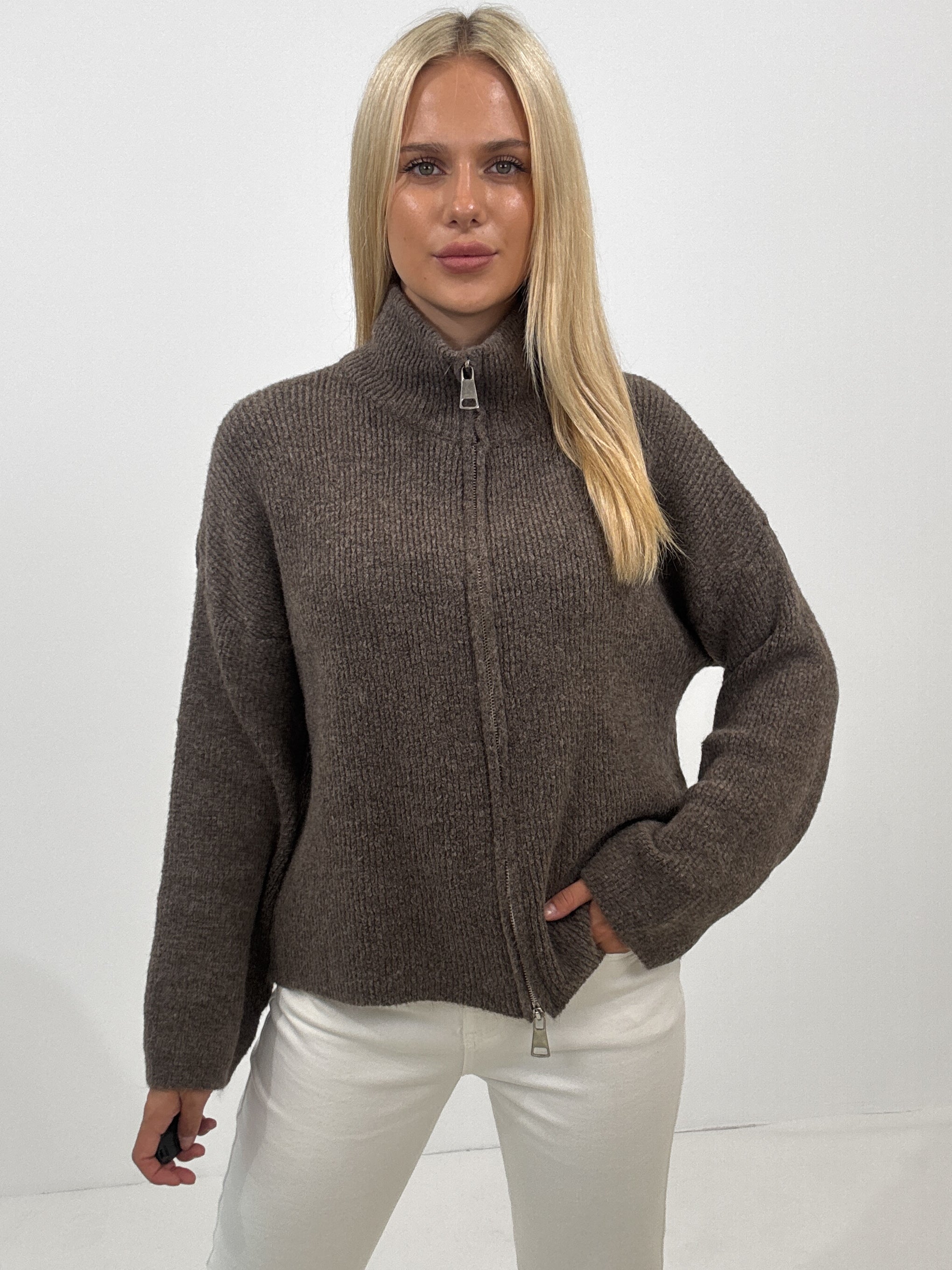 "Dalia" kuscheliger Zip-Cardigan aus Viskose & Lana Wolle - mocca