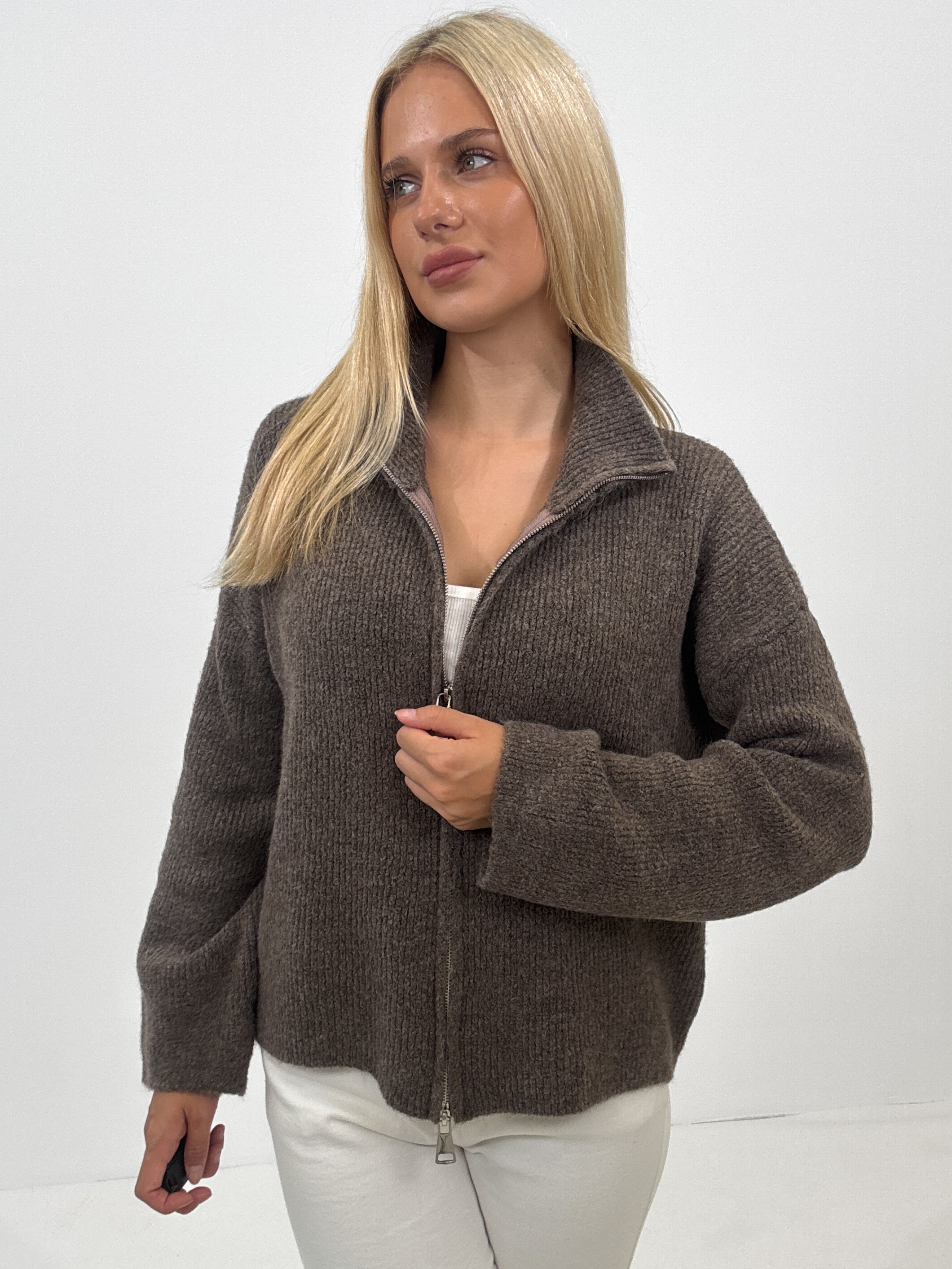 "Dalia" kuscheliger Zip-Cardigan aus Viskose & Lana Wolle - mocca