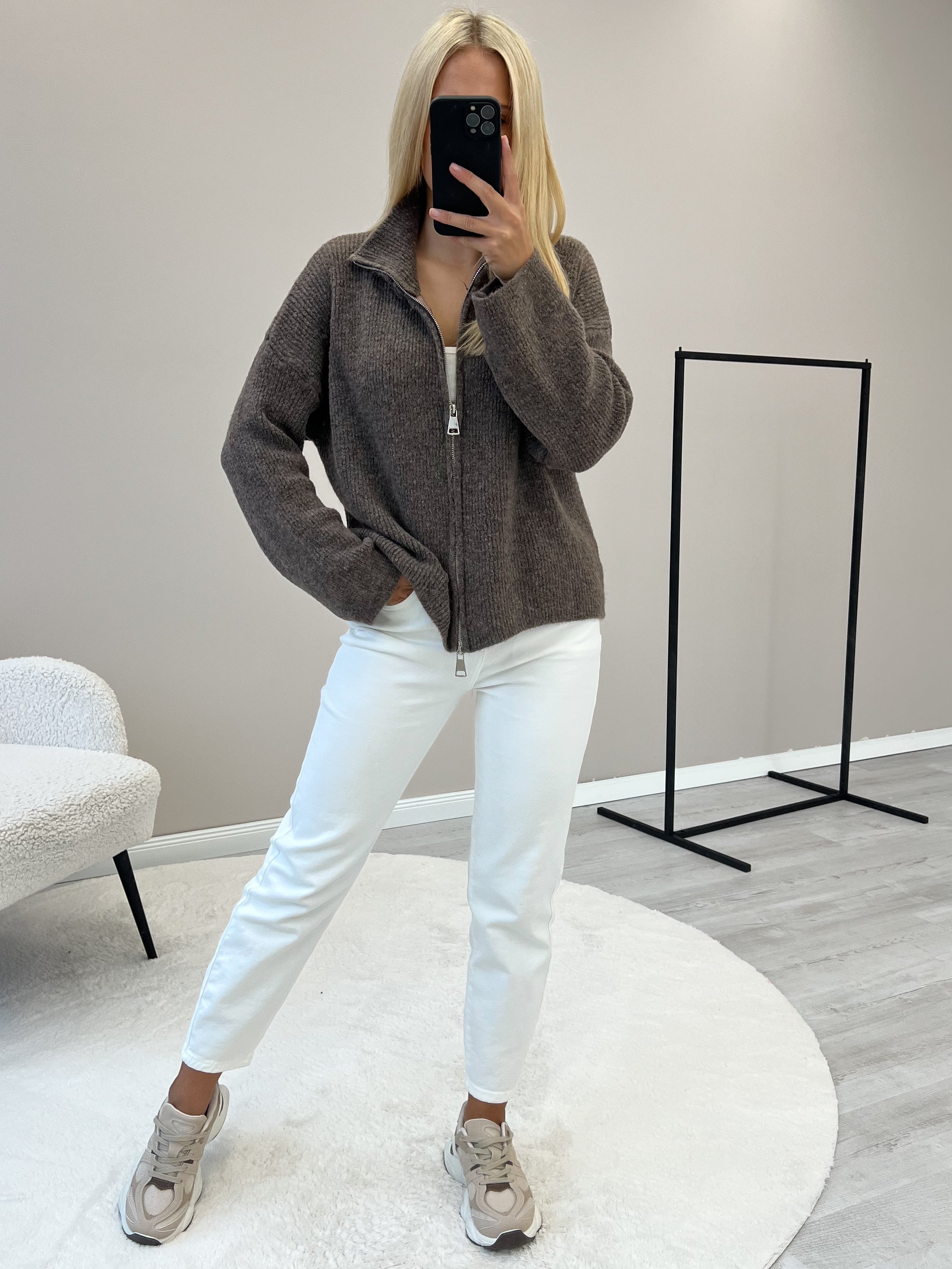 "Dalia" kuscheliger Zip-Cardigan aus Viskose & Lana Wolle - mocca