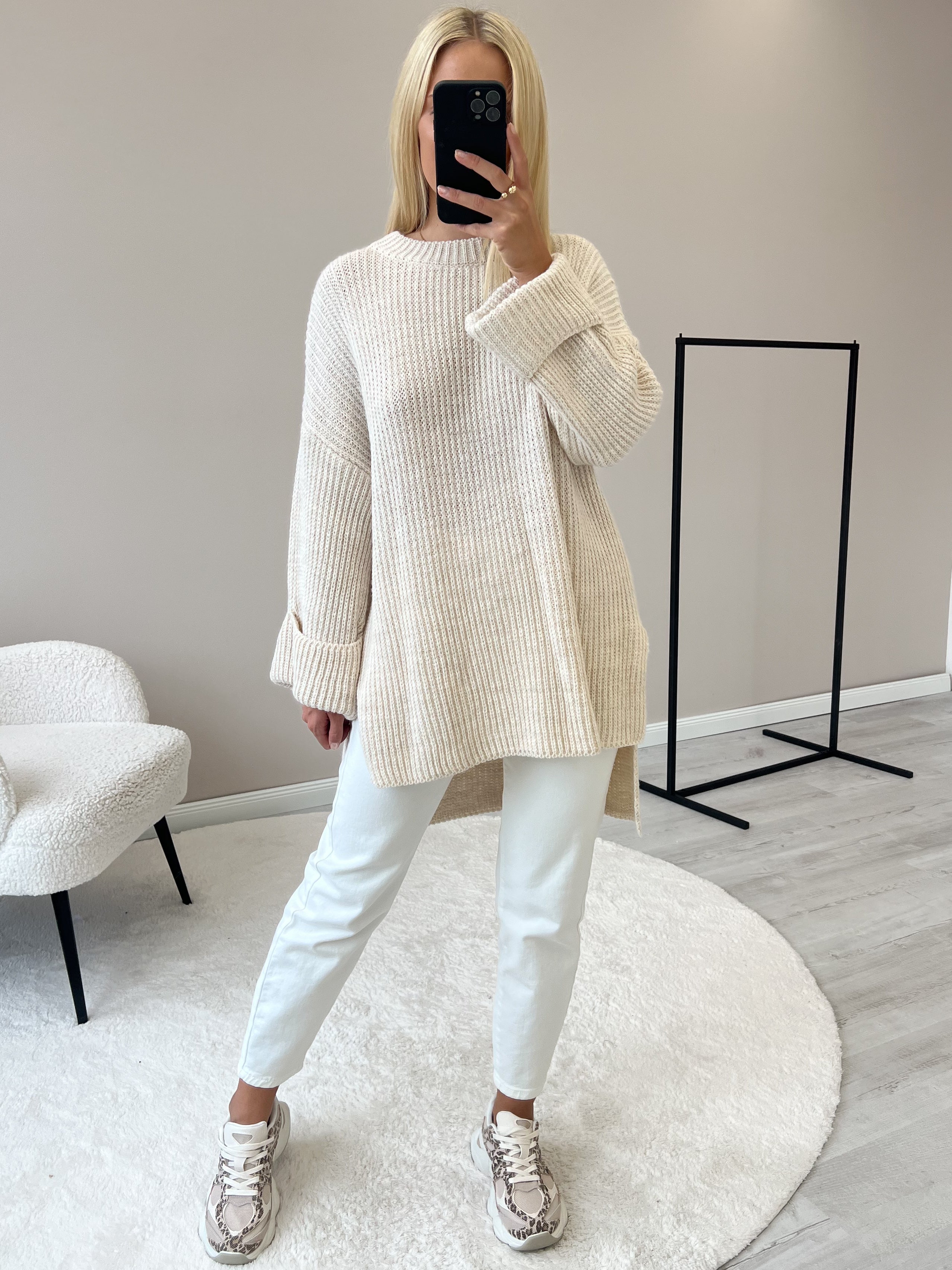 Strickpullover mit Schlitz - beige