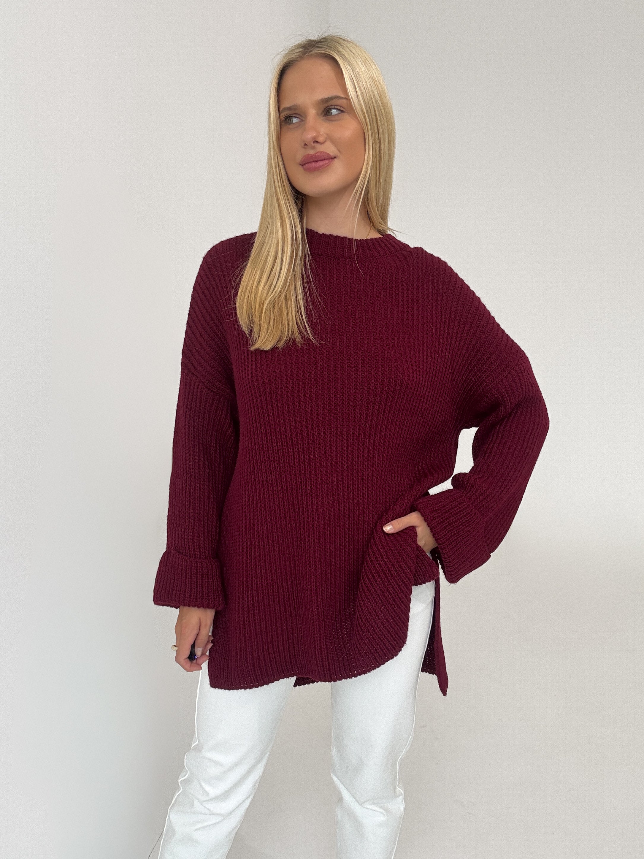 Strickpullover mit Schlitz - bordeaux