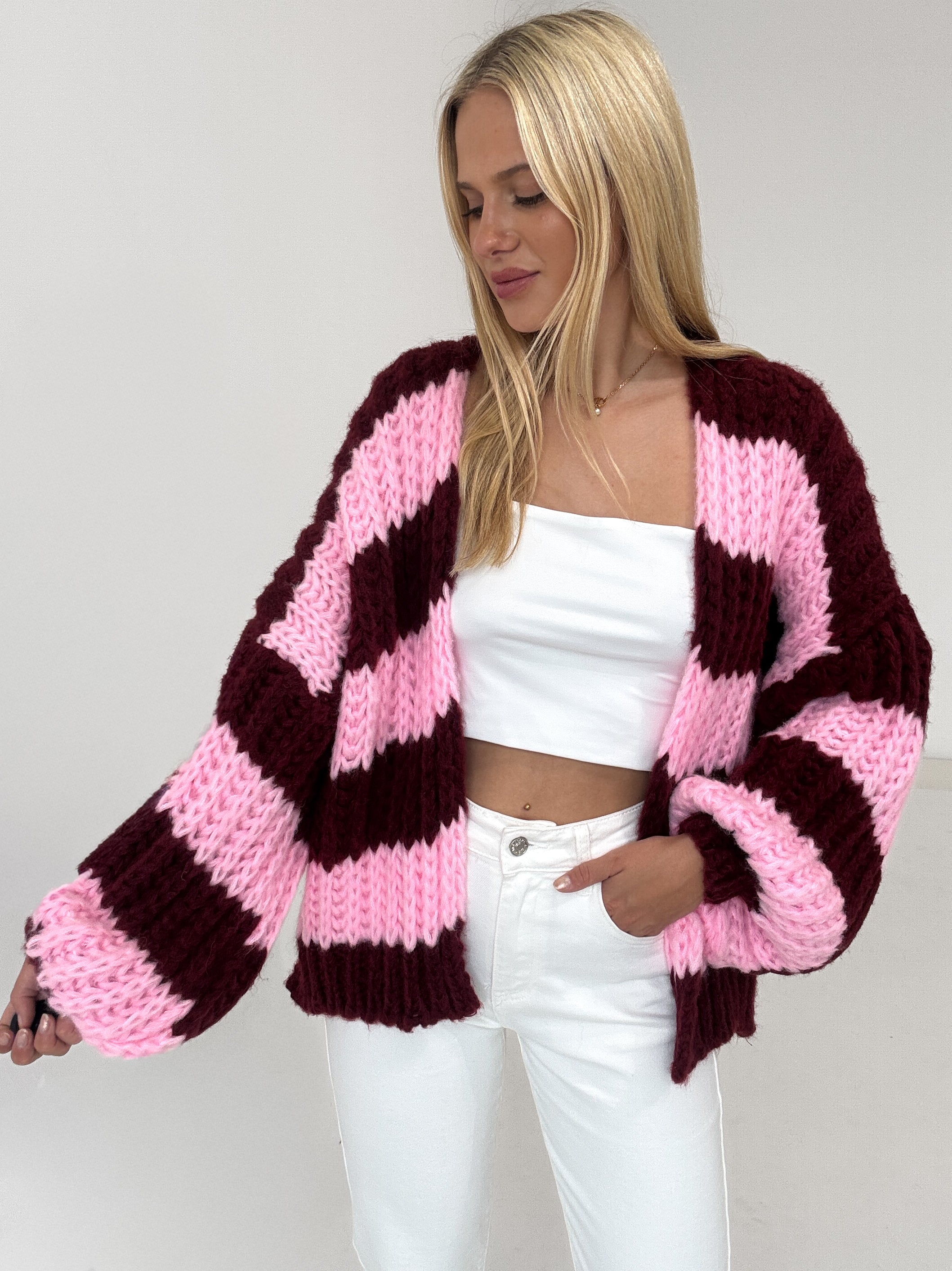 "Naima Stripes" kuscheliger Cardigan - rosa/bordeaux